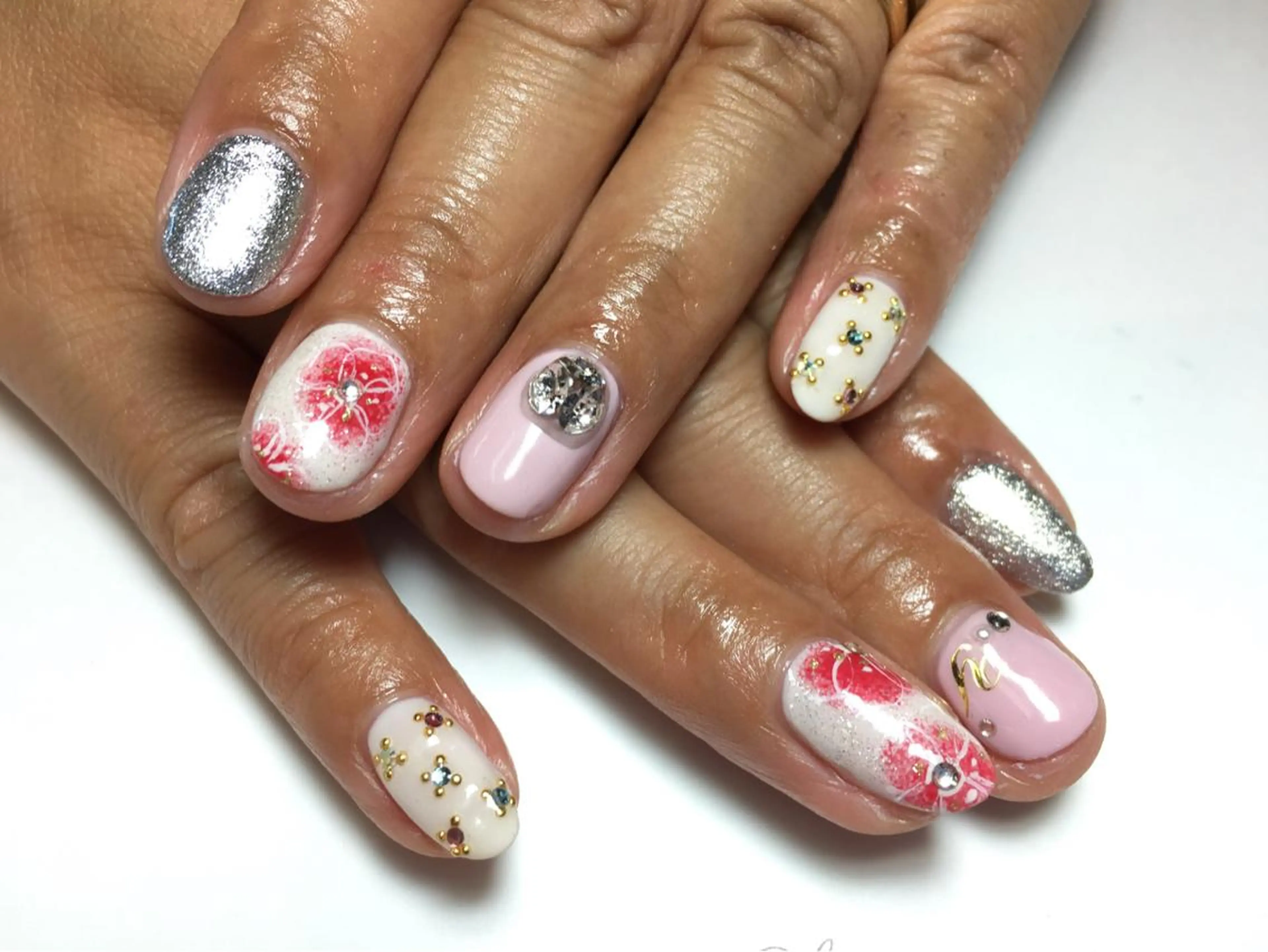 ネイル Li'leaNail AINAのネイルデザイン