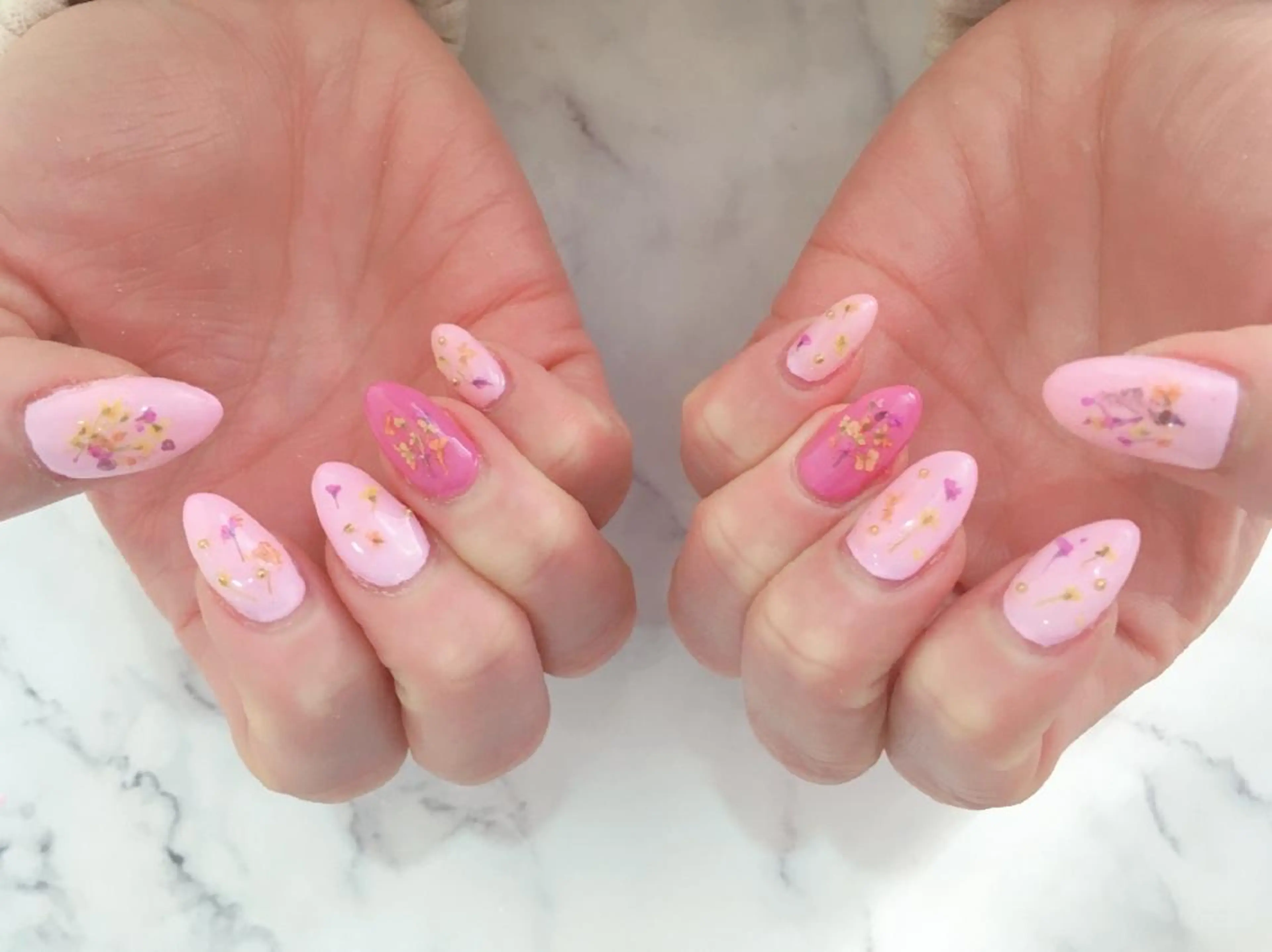 ネイル 長さ出し フラワーネイル ジェルネイル ガーリー グラデーション HIRATA RIEのネイルデザイン