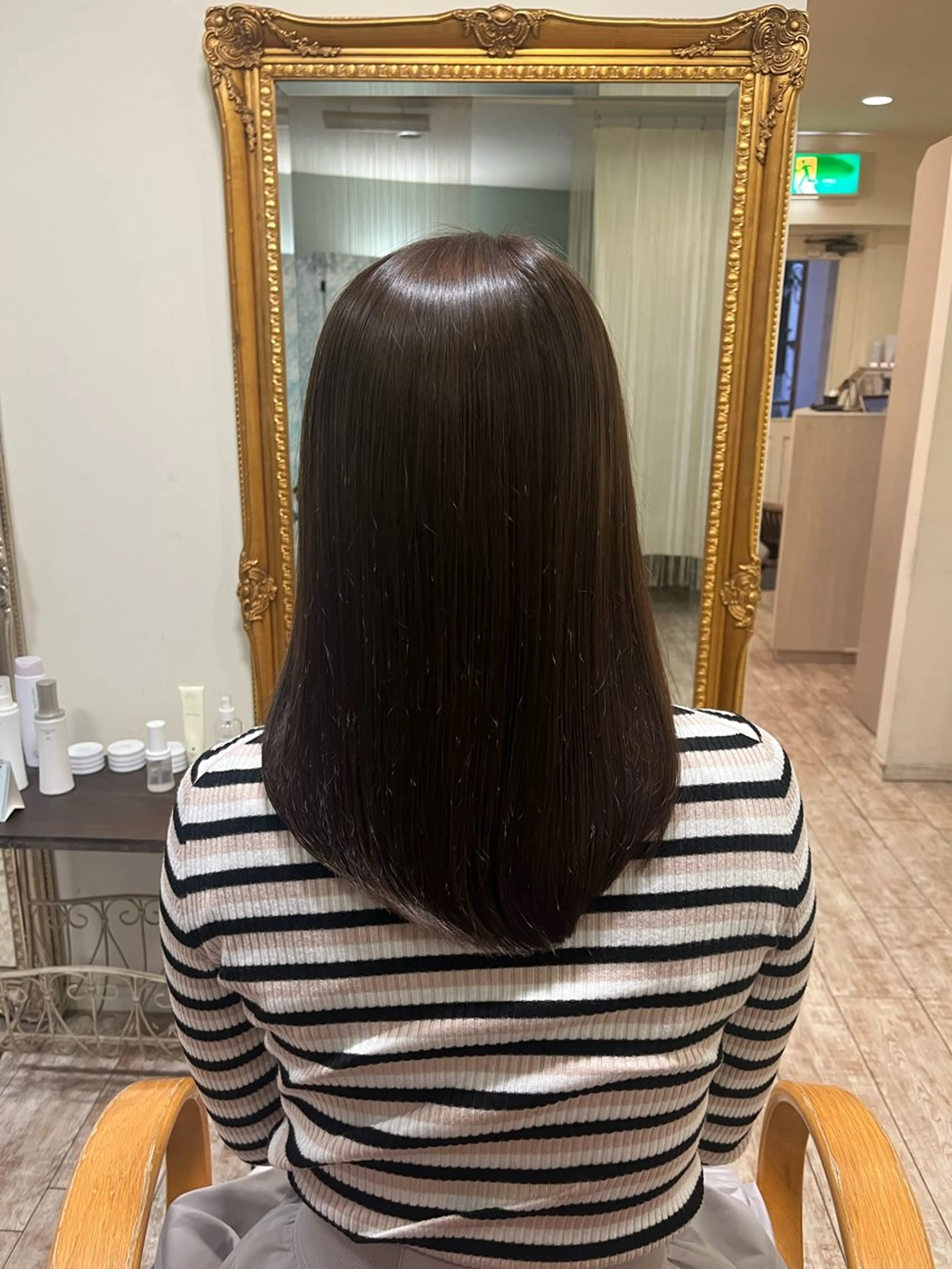 ミディアム カット 縮毛矯正 トリートメント 【艶髪カラー】 omiのヘアスタイル