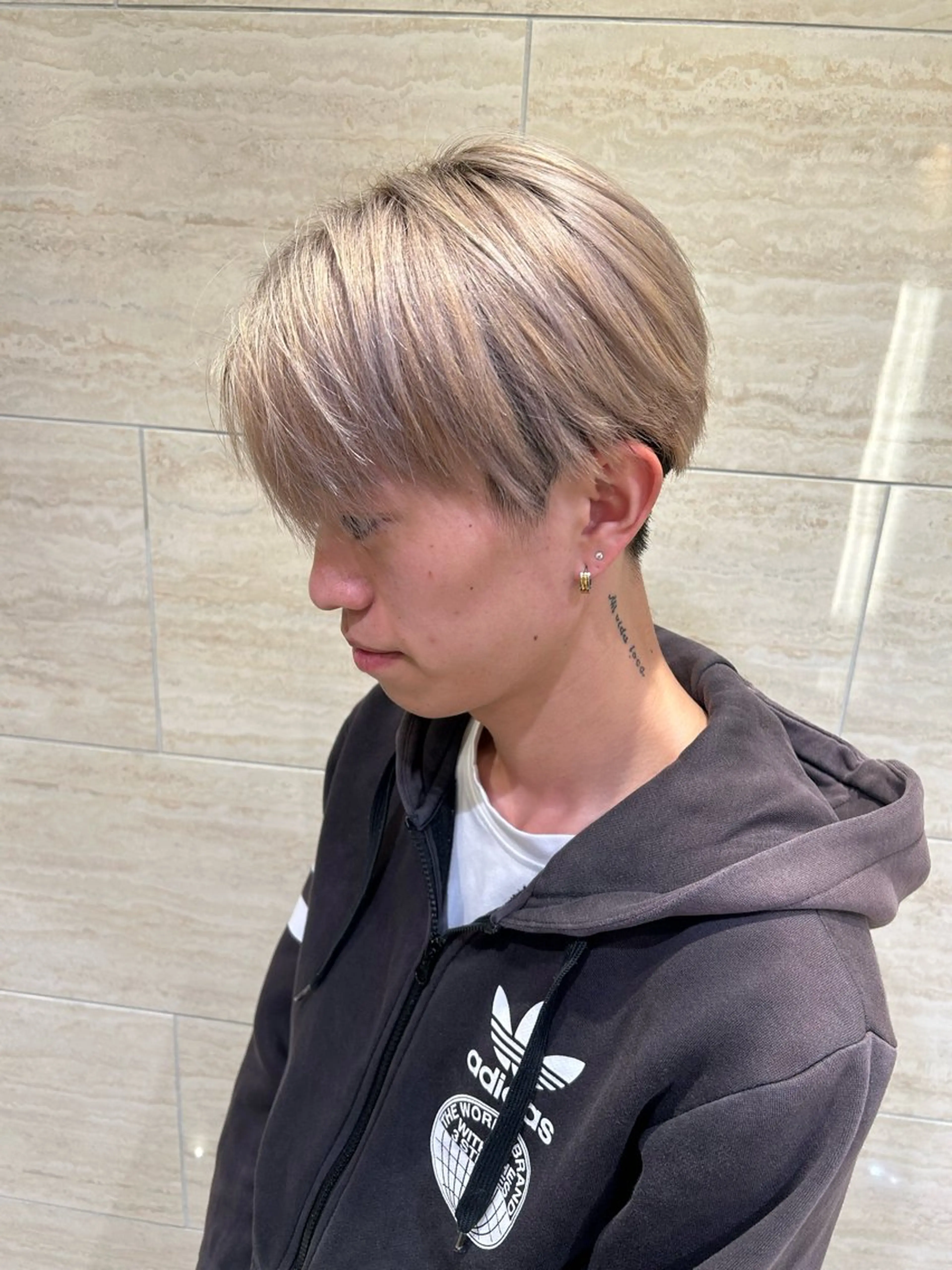 【2月～ご予約承っております🐱】【🎀ワンカラーからブリーチ   ダブルカラー   インナーカラーなど🍎】の写真