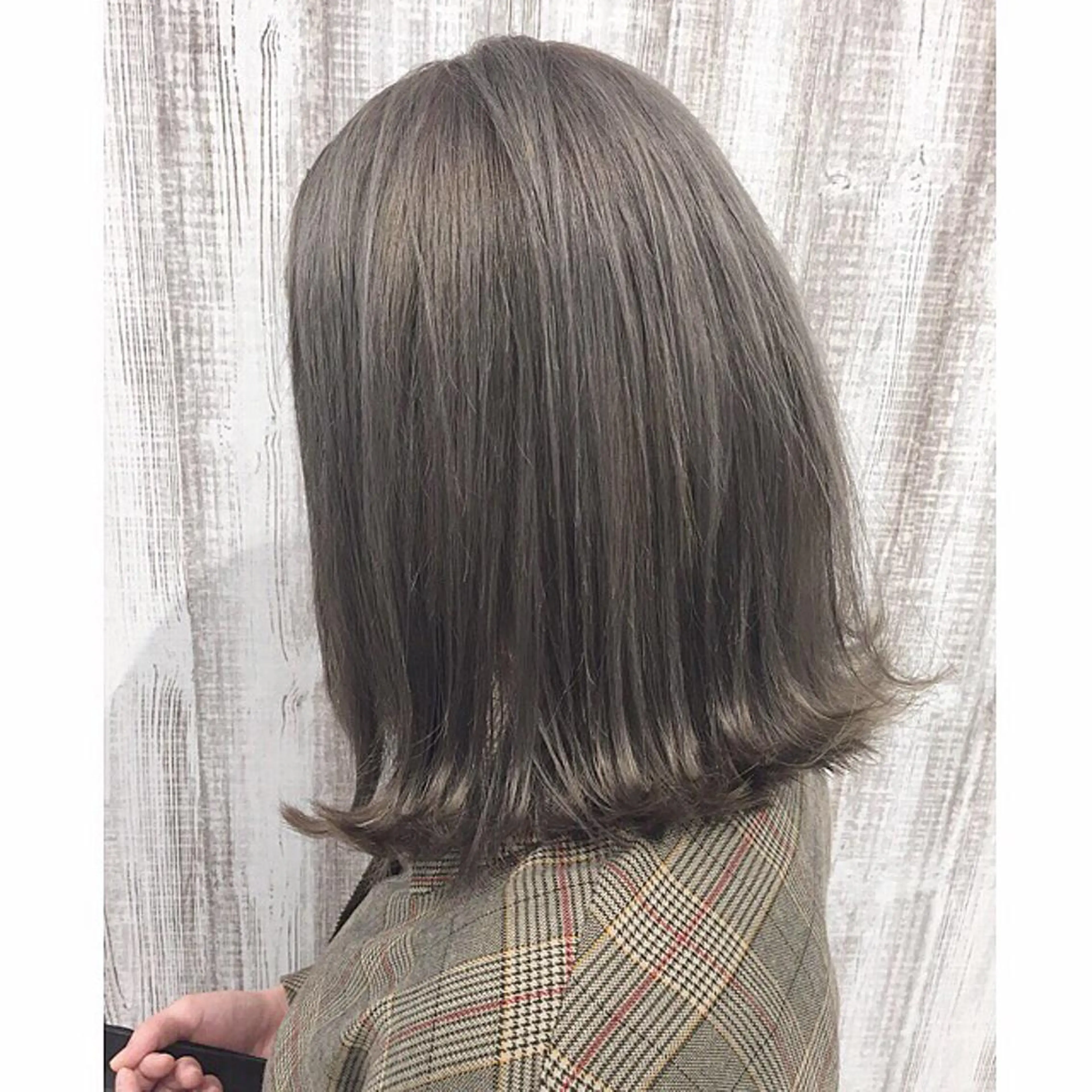 ミディアム カラー ヘアアレンジ ダブルカラー グレージュ ヘアカラー トリートメント 透明感♡︎♡︎ 佐々木早苗のヘアスタイル