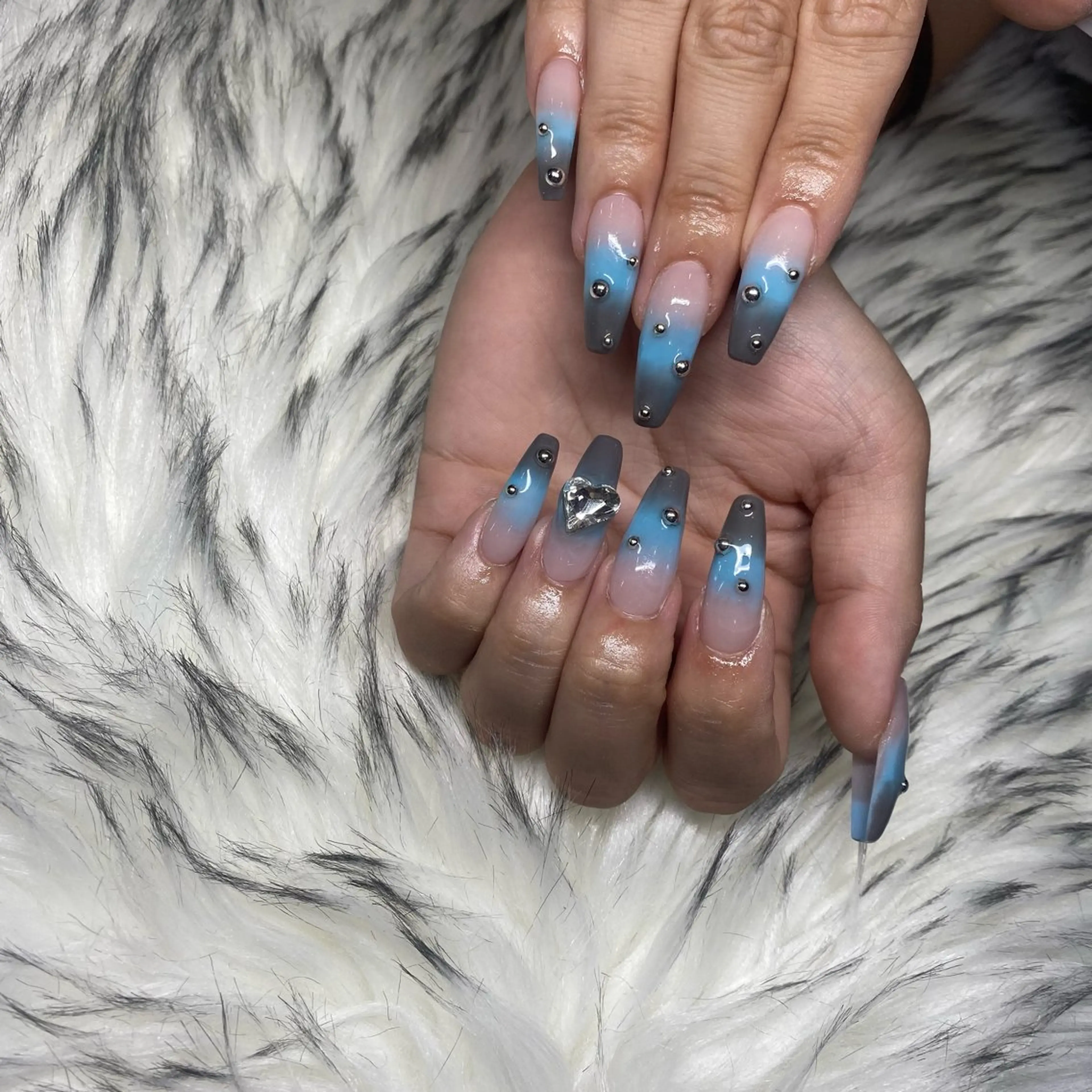 ネイル ハンドネイル la vie Luire アスカのネイルデザイン