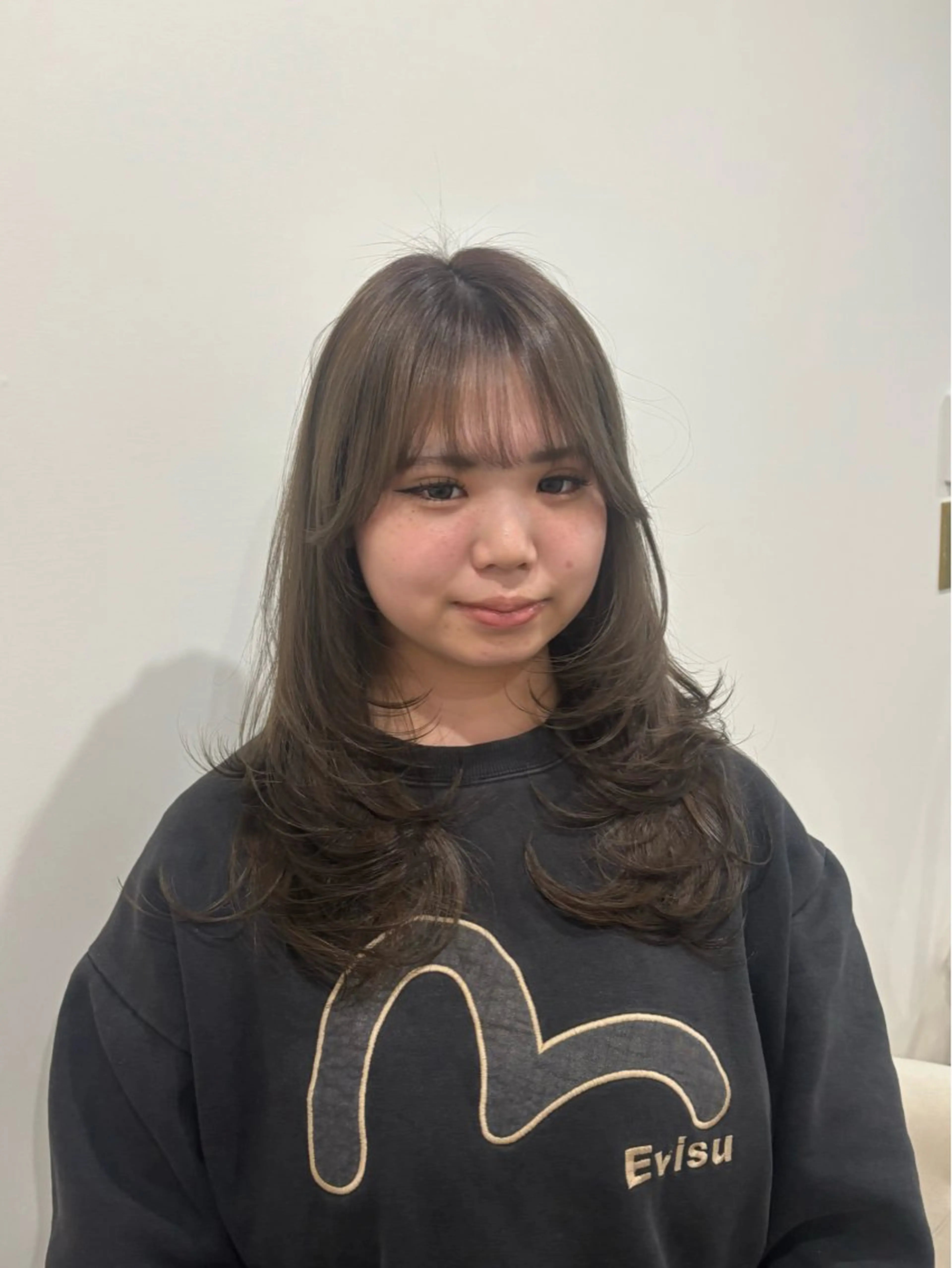 セミロング レイヤーカット カット 美容室ORIKA AI レイヤーカットのヘアスタイル