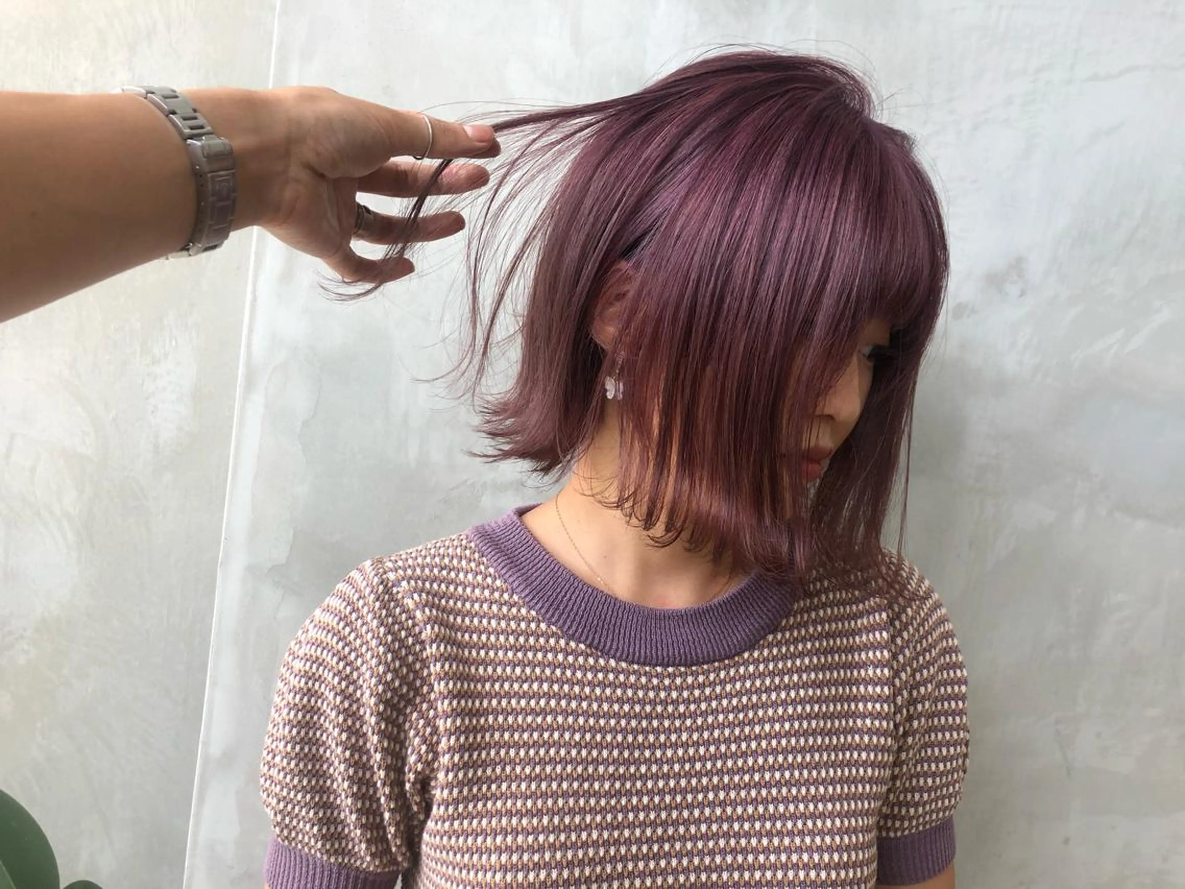 ショート カラー ヘアアレンジ ラベンダーカラー ピンクカラー ピンクラベンダー ボブ ヘアカラー トリートメント TOMO GEEKS代表のヘアスタイル