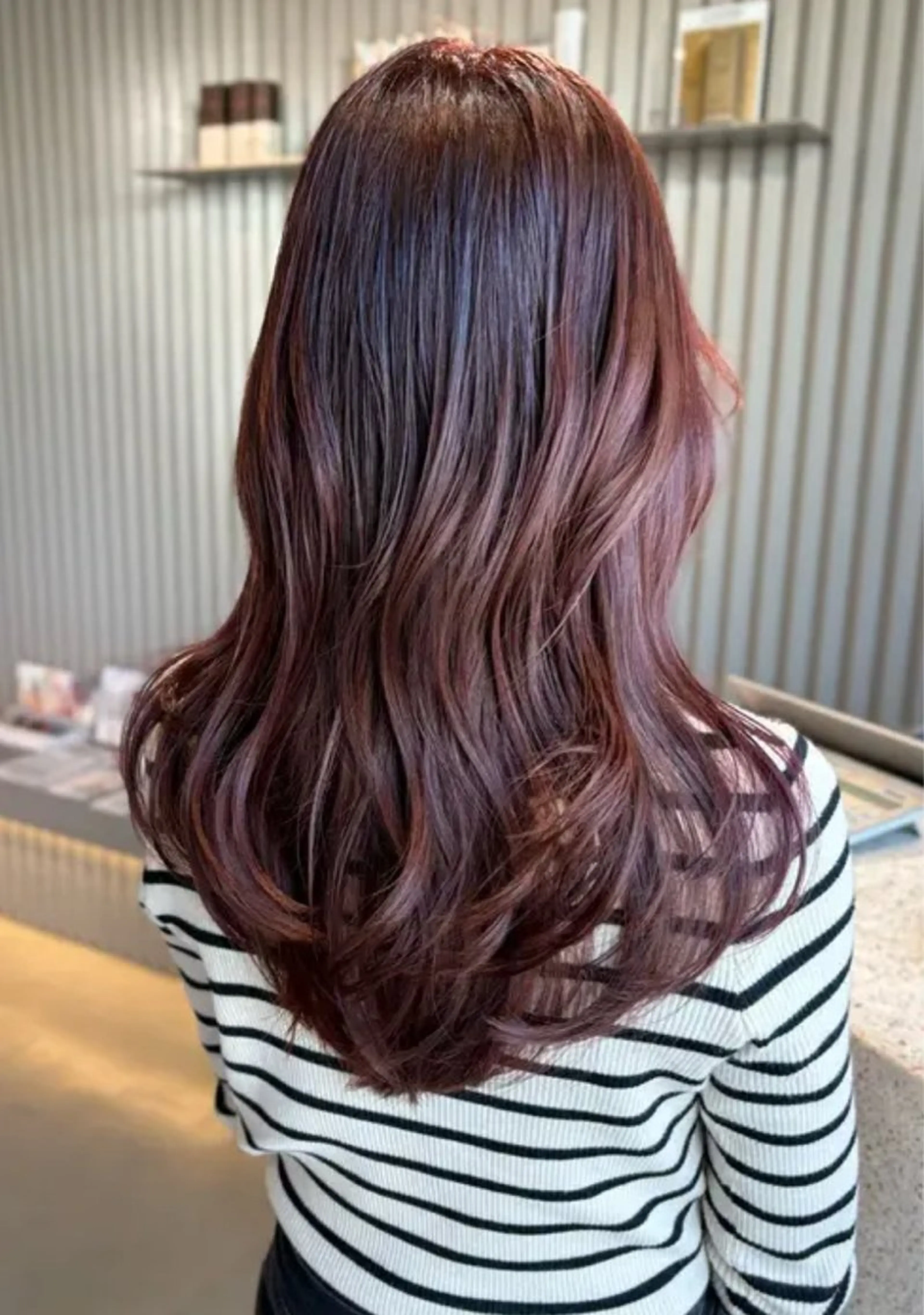 ロング カラー 甲斐 歩乃佳のヘアスタイル