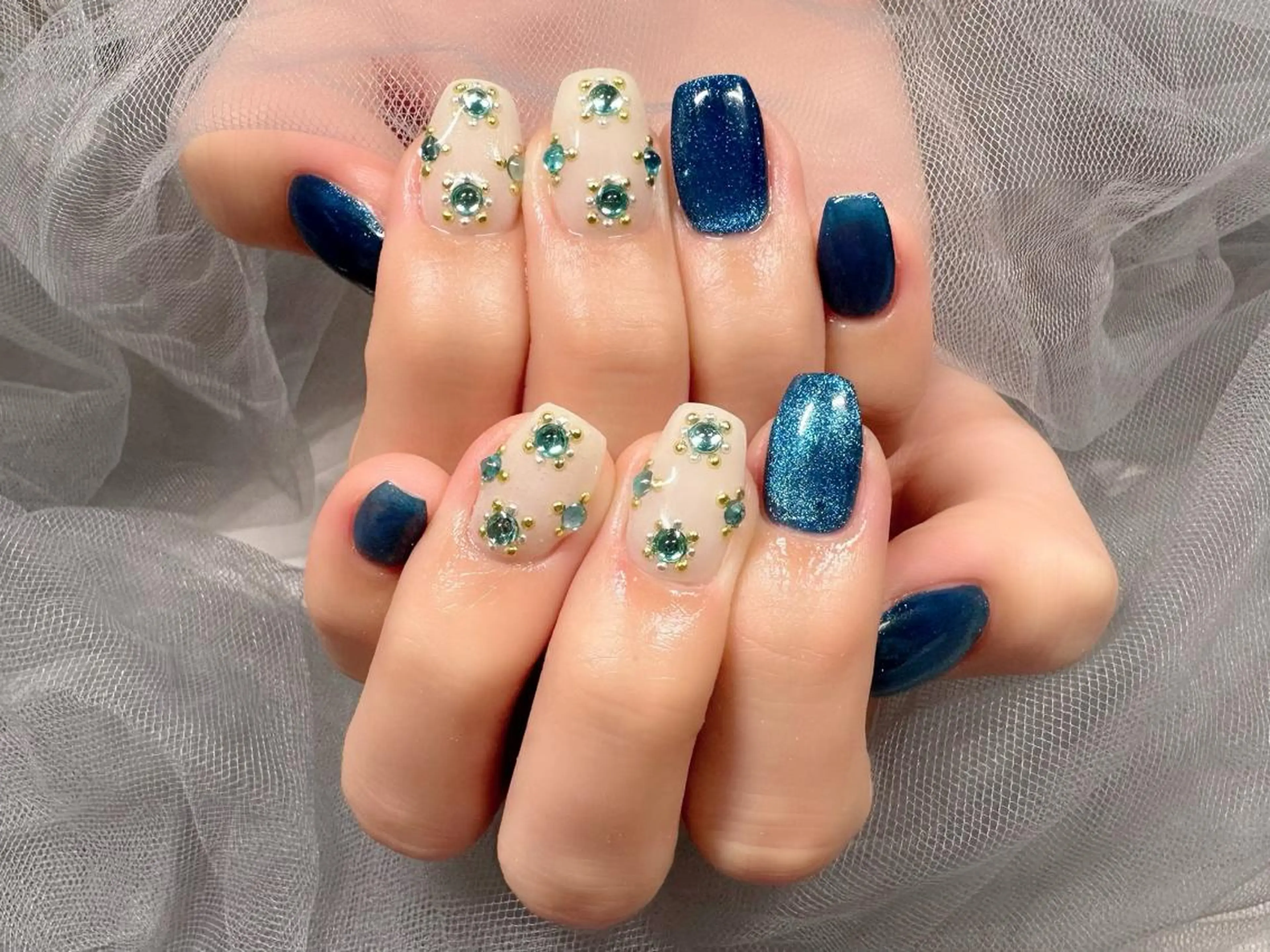 ネイル マグネットネイル ハンドネイル Nail Salon KURELLYのネイルデザイン