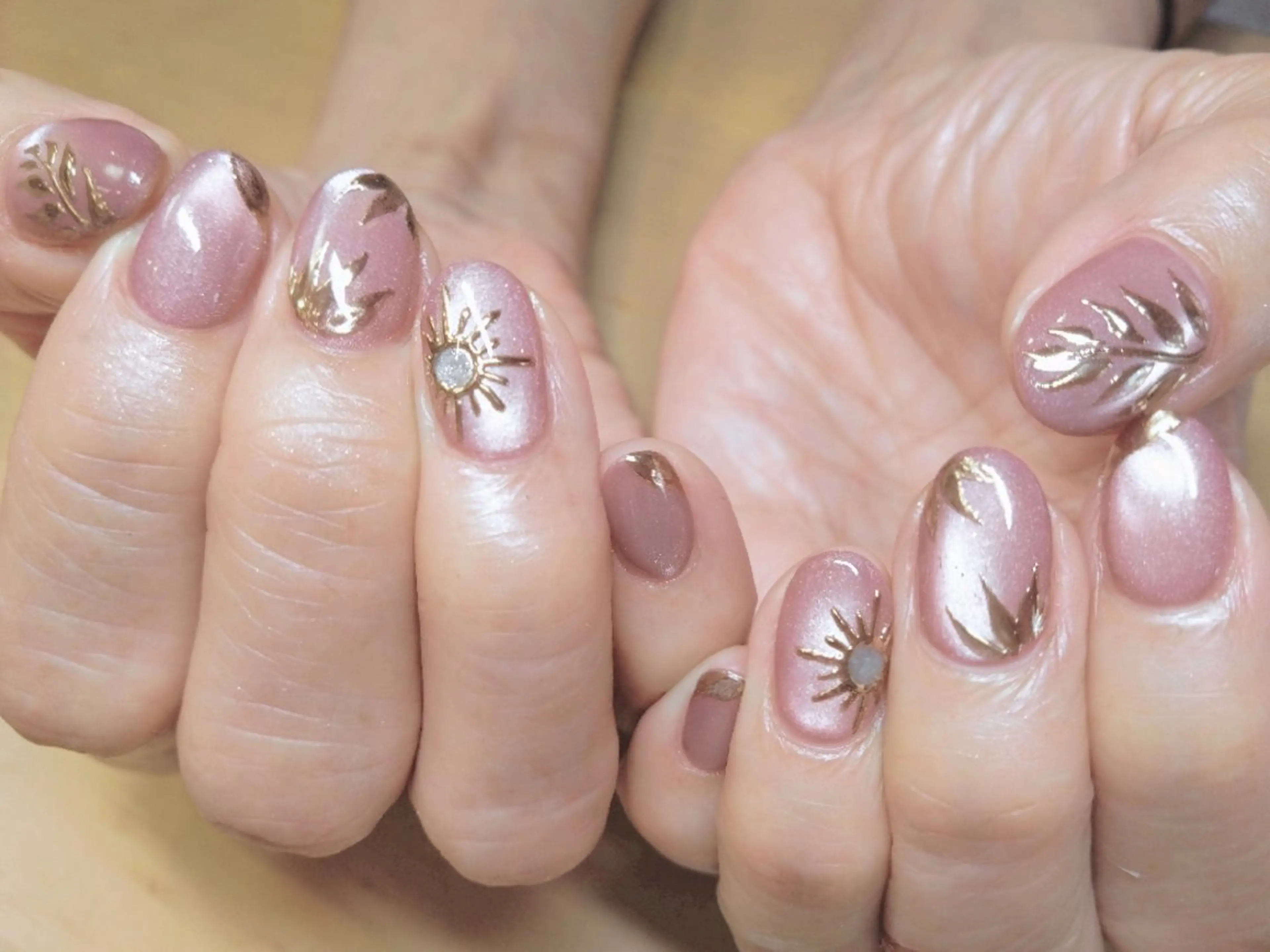 ネイル ハンドネイル nail  -es-のネイルデザイン