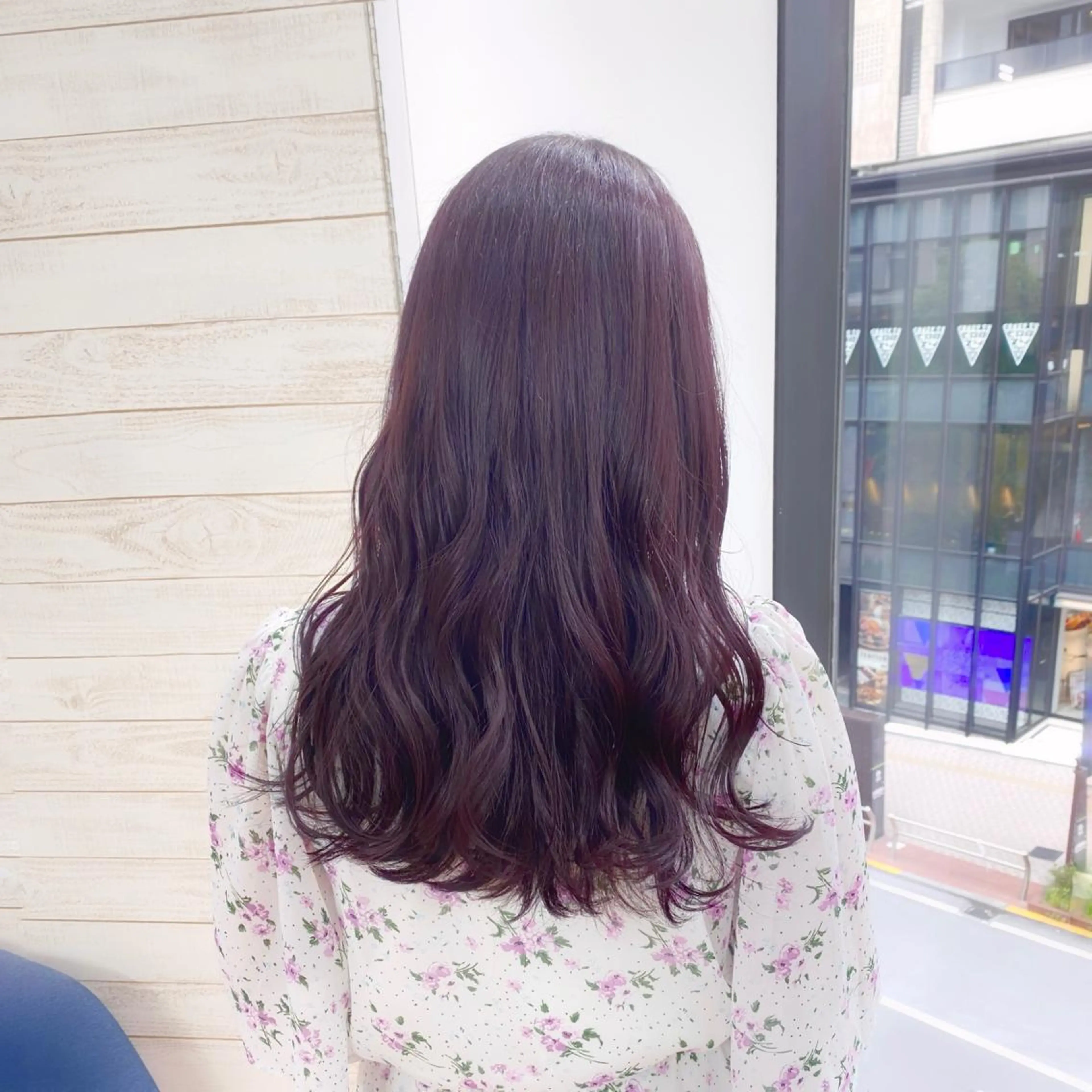 セミロング ショート/レイヤー カット/服部タカノリのヘアスタイル