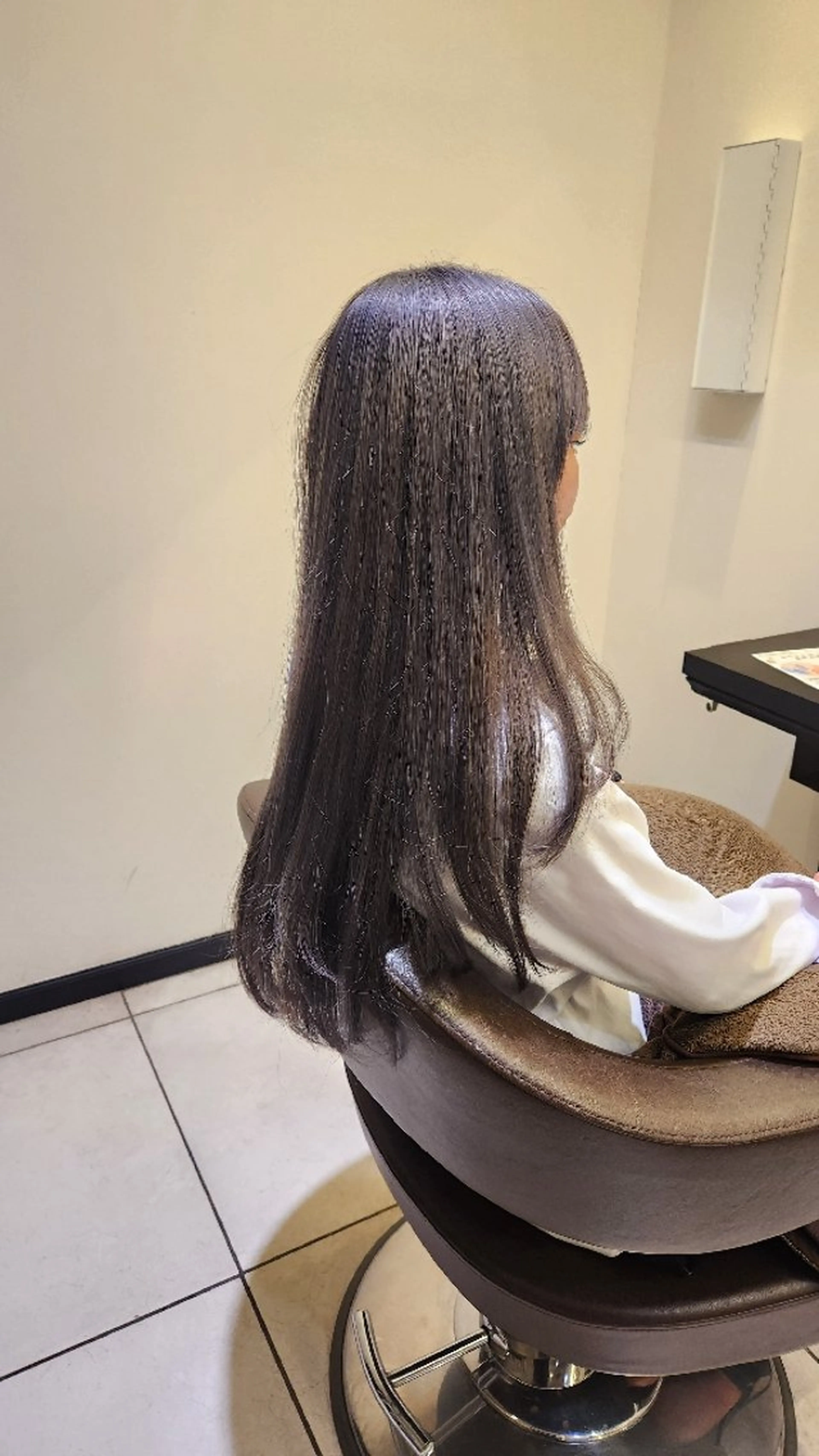 カラー 大矢 安純のヘアスタイル