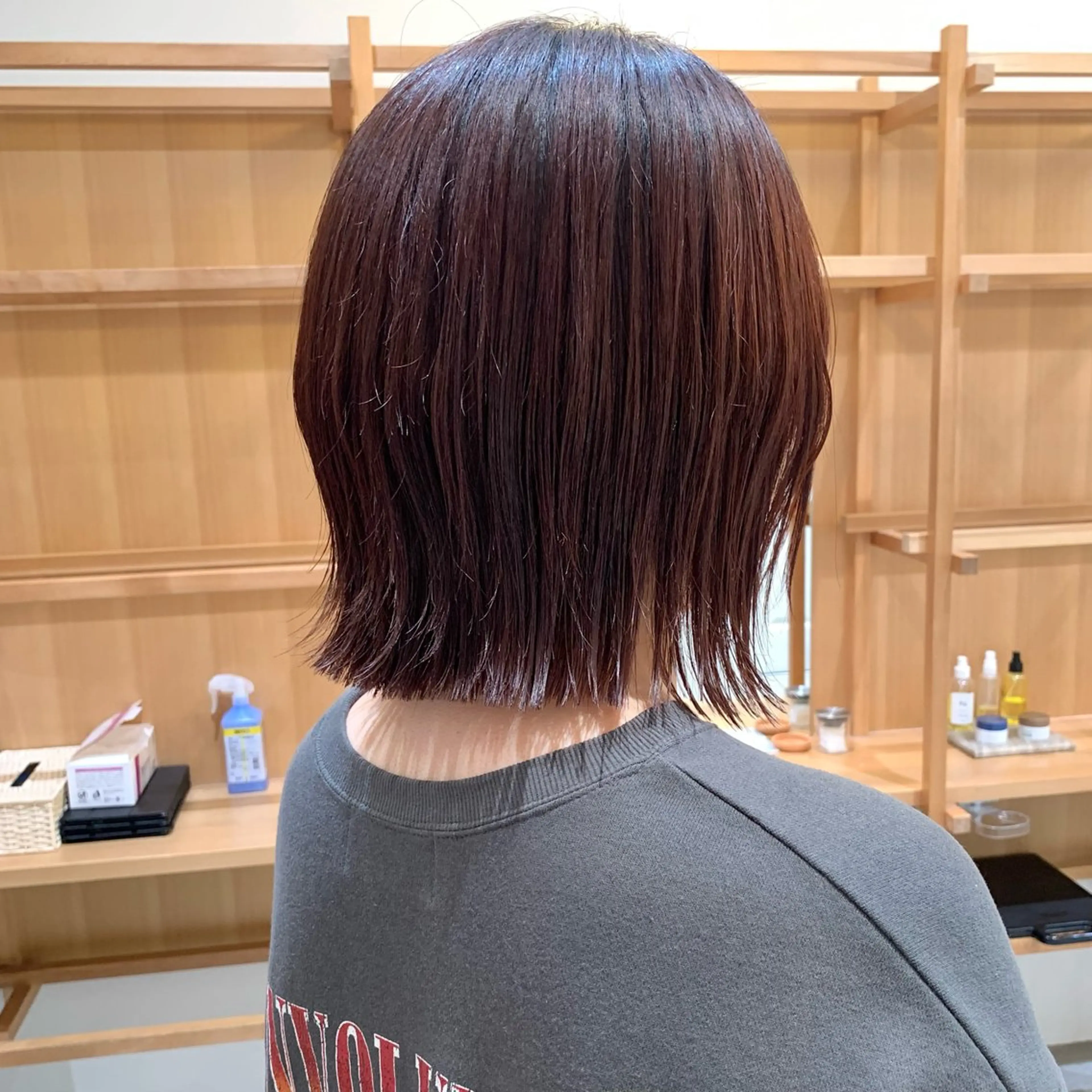 ショート カラー ヘアアレンジ ブリーチ カシス ブリーチなしカラー レッドカラー パーマ/暖色/ボブ イワタテ🇰🇷のヘアスタイル