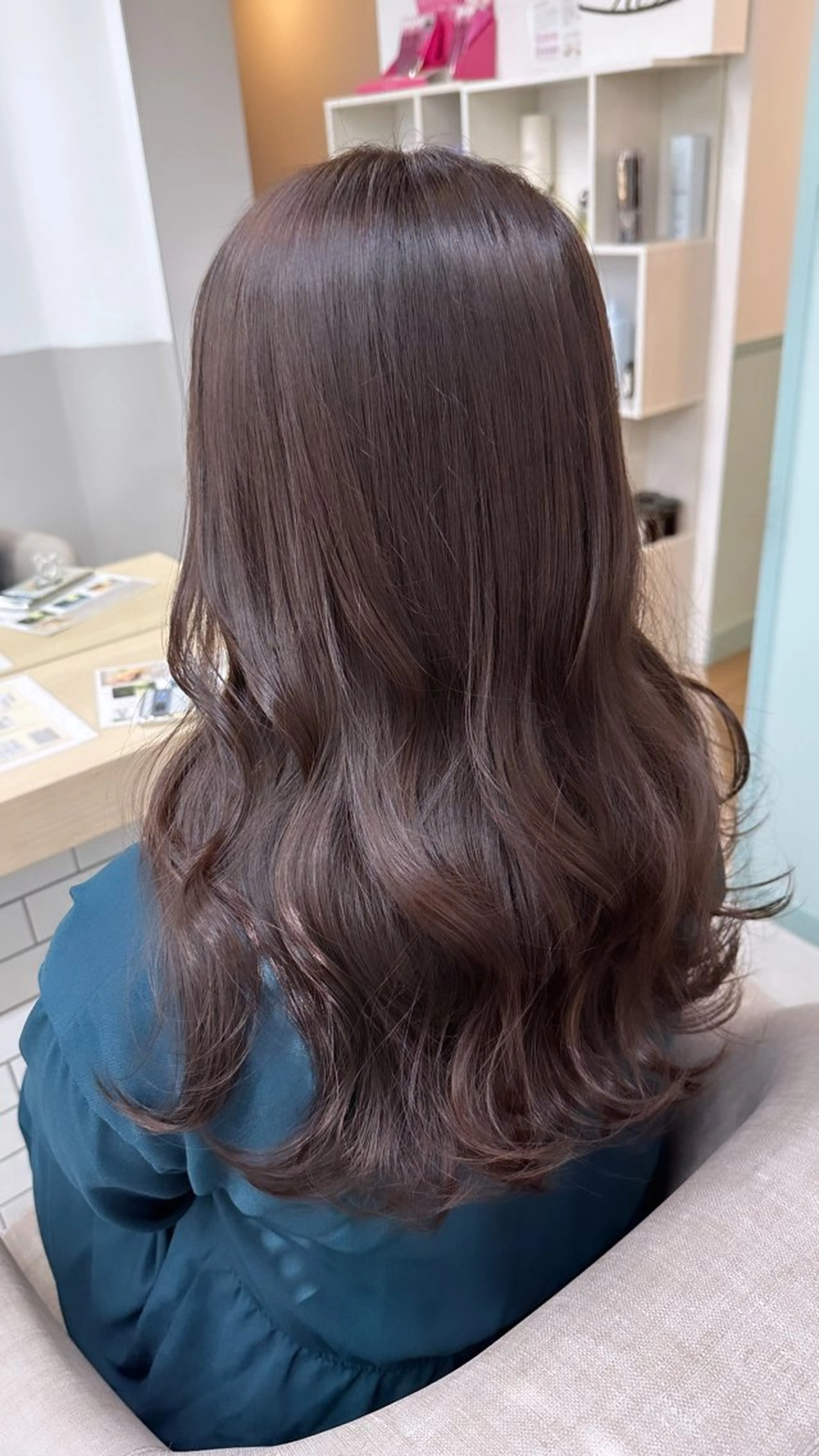 セミロング カラー パーマ 髪質改善 カット ヘアカラー トリートメント 韓国ヘア🖤 YURINAのヘアスタイル