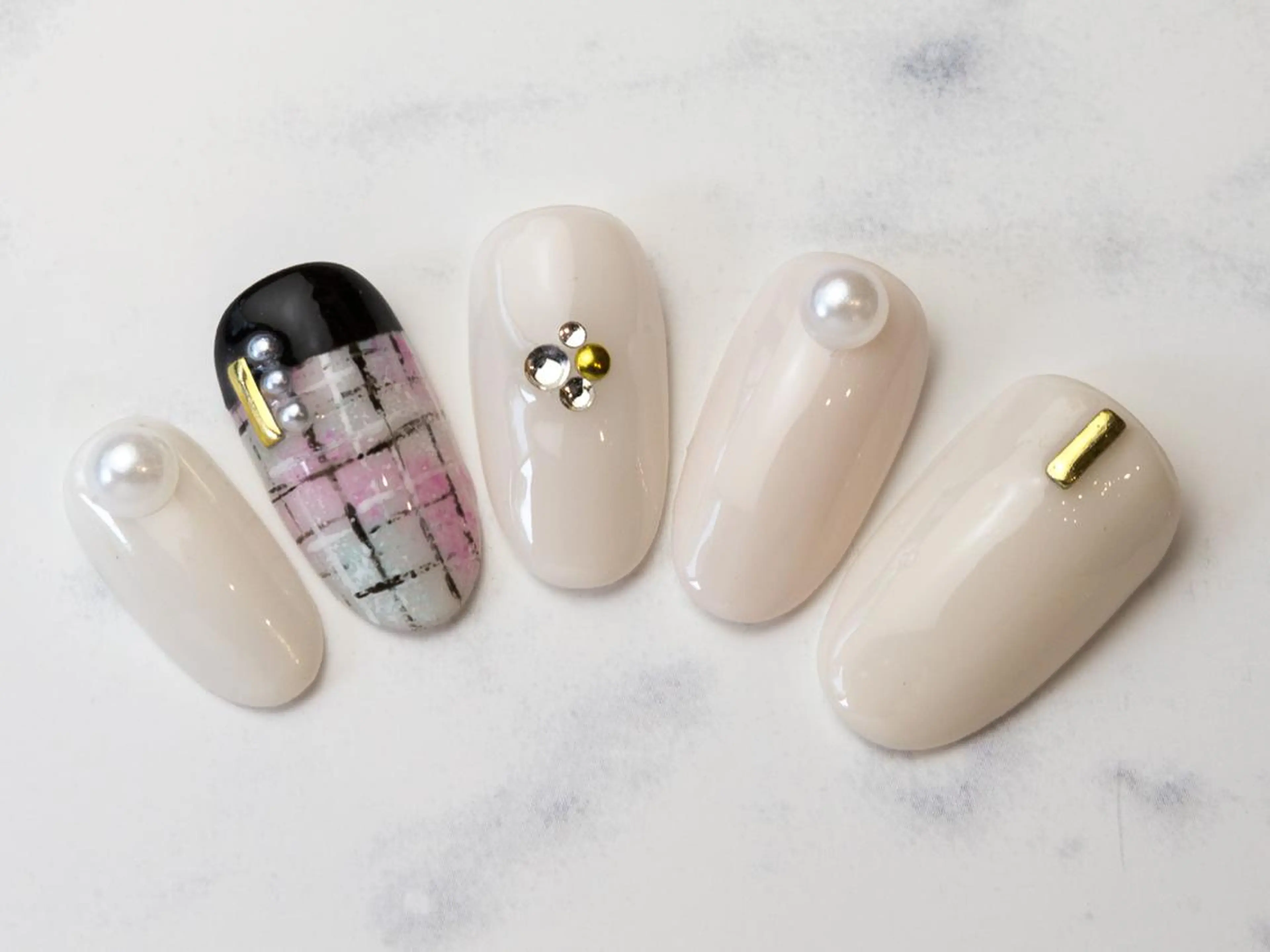 ネイル アニマル柄 アートネイル べっ甲ネイル ツイードネイル nail salon Soeurのネイルデザイン