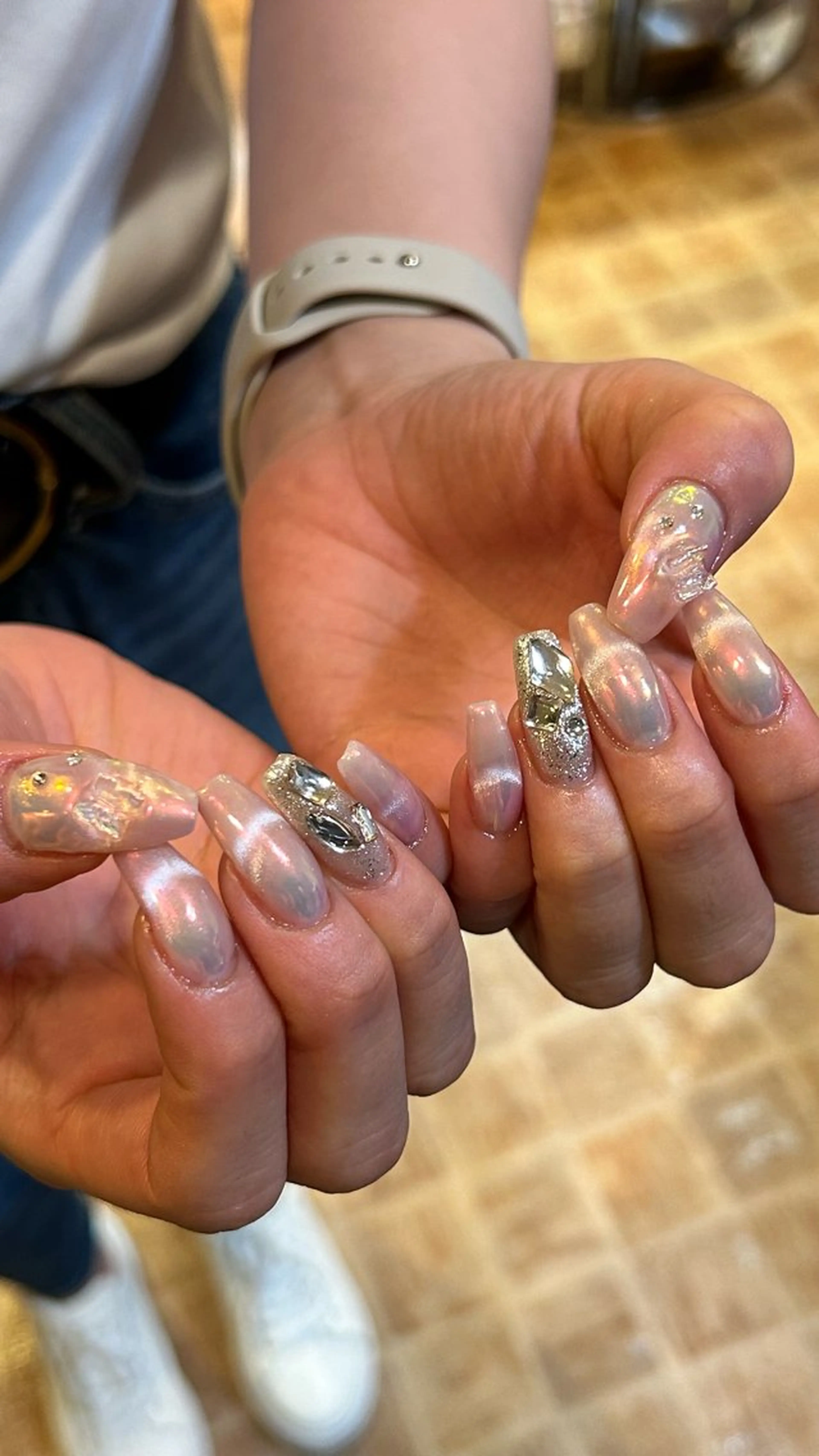 ネイル 氷ネイル・うるうるネイル キラキラネイル マグネットネイル ワンホンネイル 小野寺 千尋のネイルデザイン