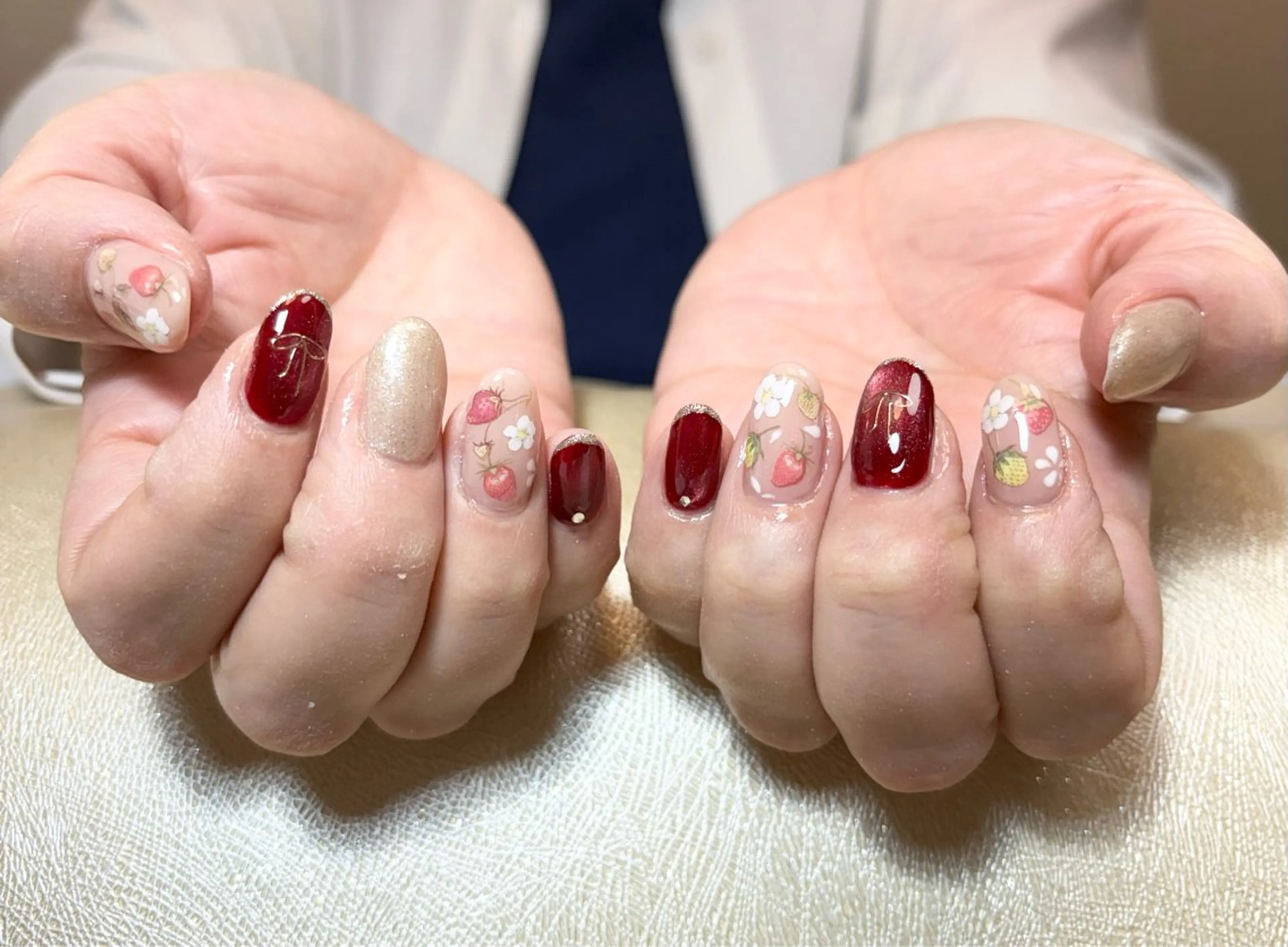 ネイル ジェルネイル マグネットネイル 赤色 リボン ハンドネイル ✨韓国✨nail salonLumieのネイルデザイン