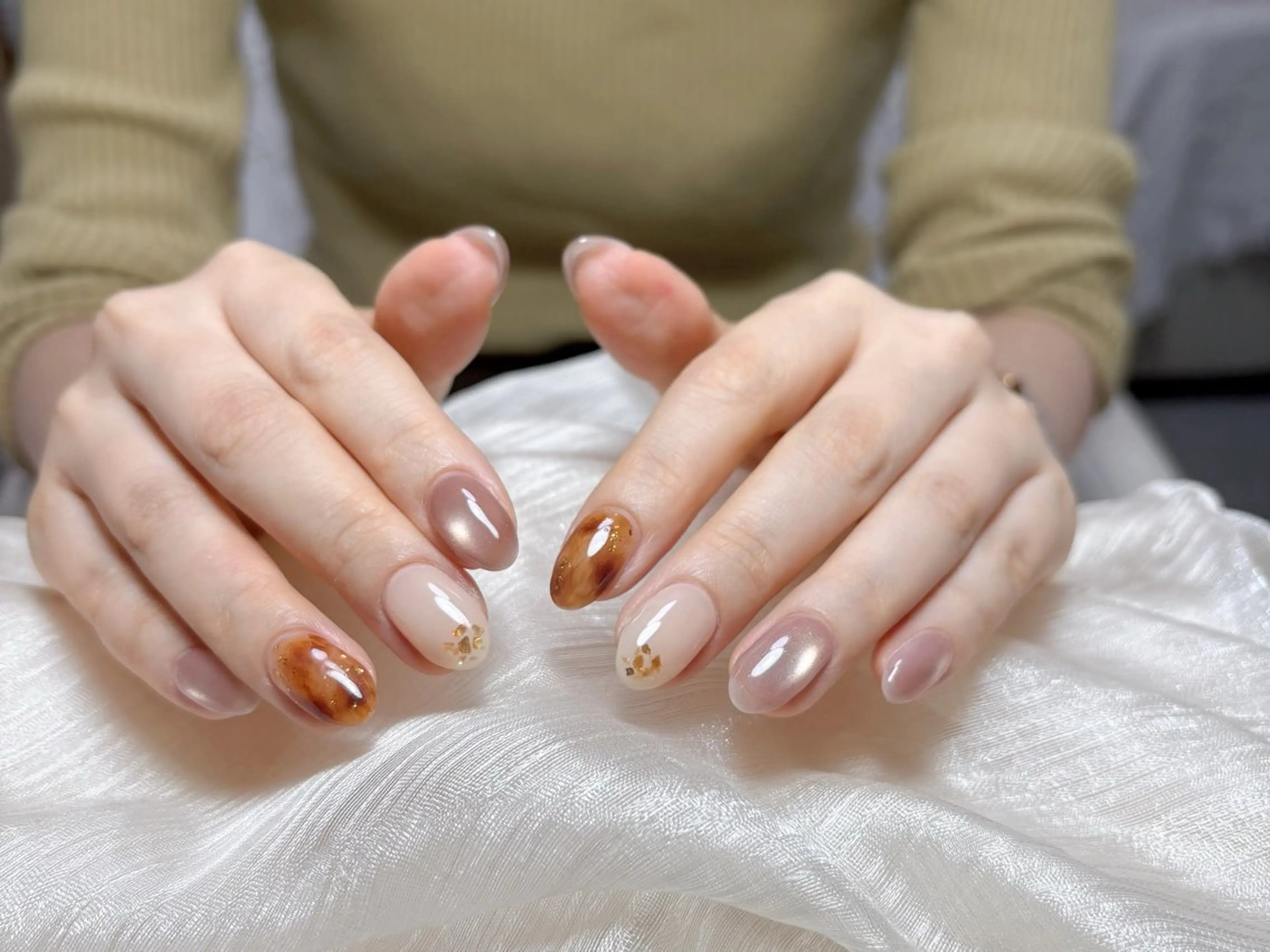 ネイル オーロラネイル べっ甲ネイル チークネイル フレンチネイル ジェルネイル ハンドネイル ハンドケア Nail Jolieのネイルデザイン