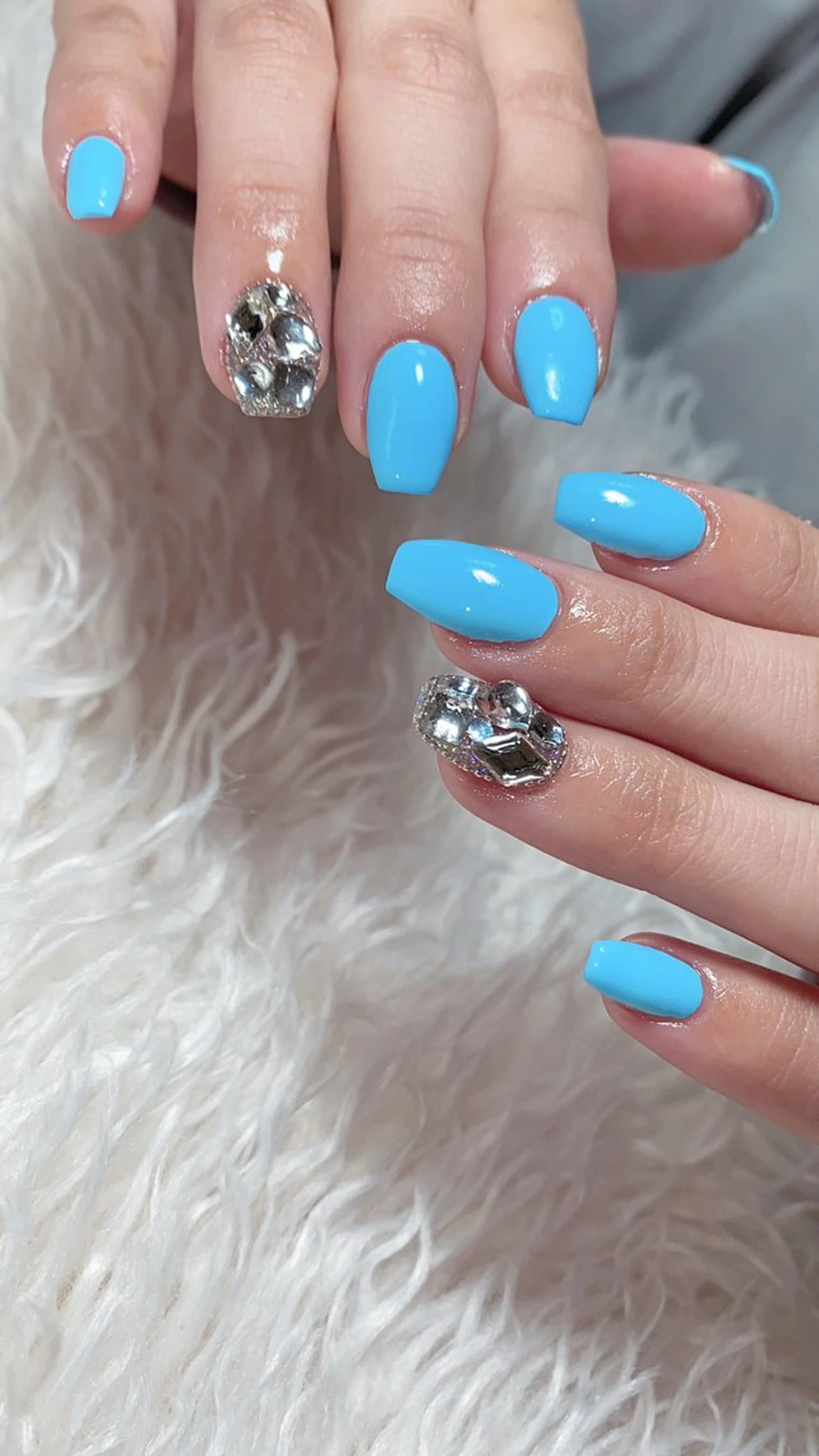 ネイル ハンドネイル n o q r m. n a c h iのネイルデザイン