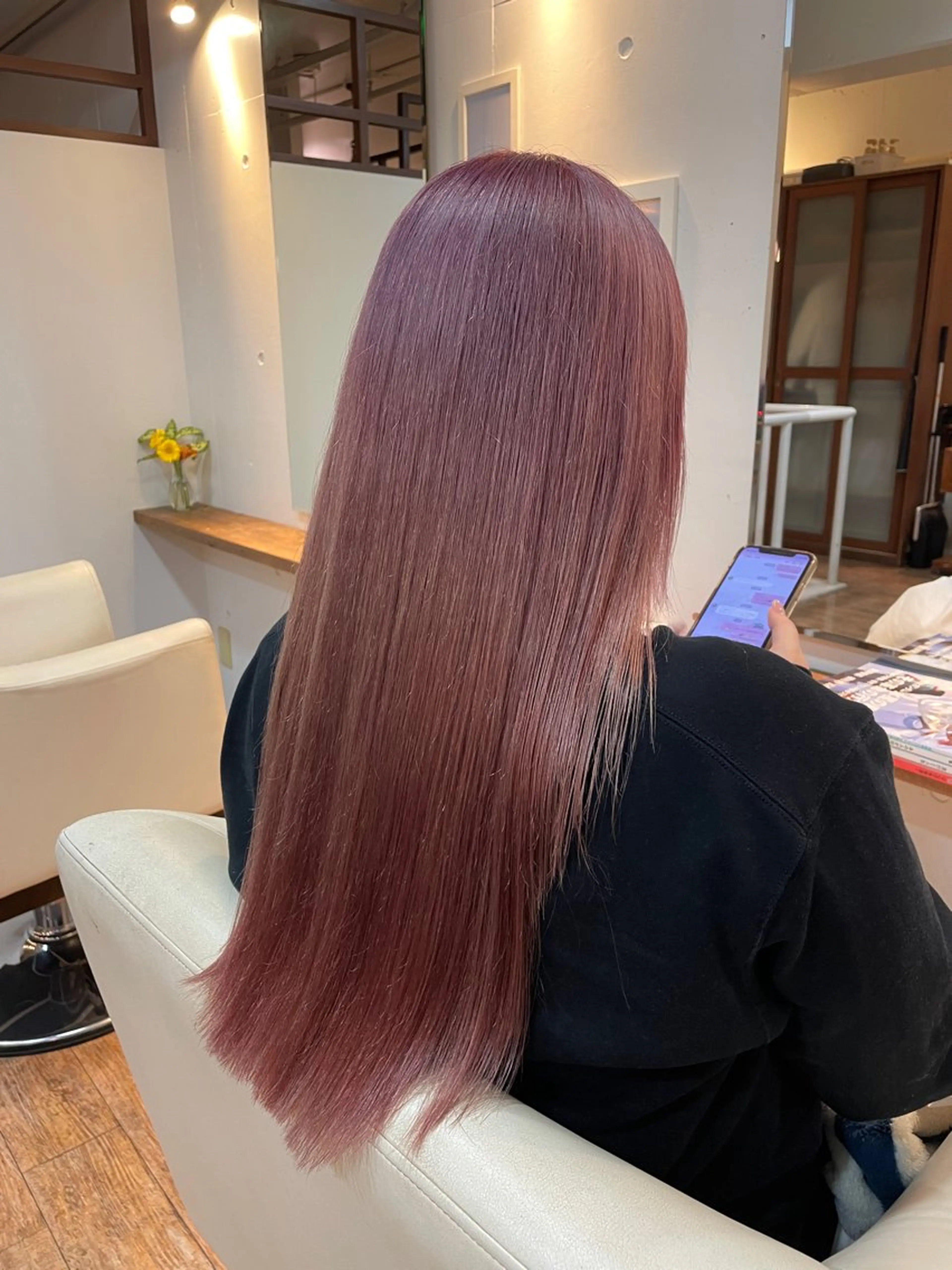 ロング カラー アッシュ ブリーチ ケアブリーチ ハイトーンカラー ピンクカラー ヘアカラー トリートメント STUDIO 4H所属・小山功陽 /メンズスタイルのヘアスタイル