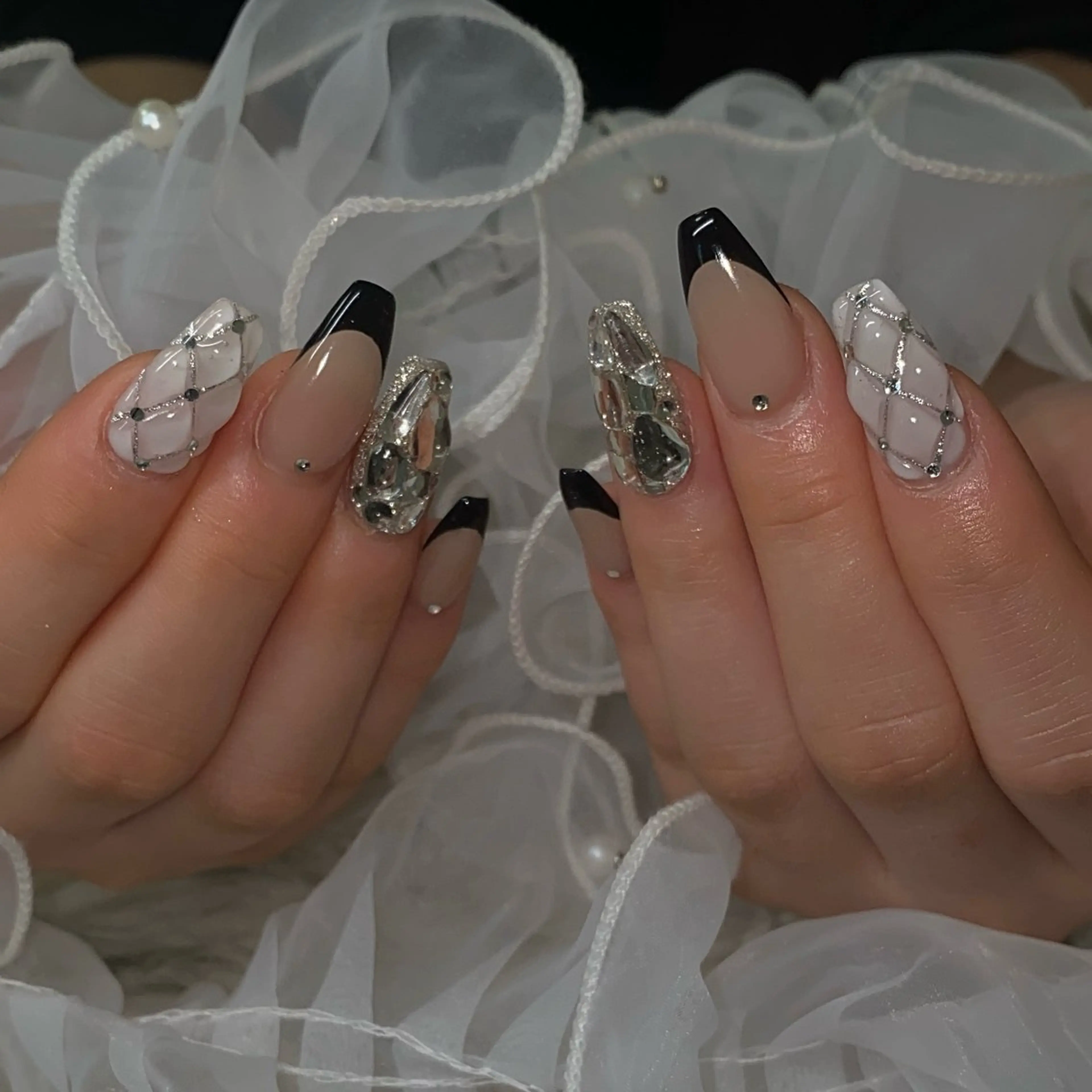 ネイル ハンドネイル Roi〈ロワ〉 Reikaのネイルデザイン