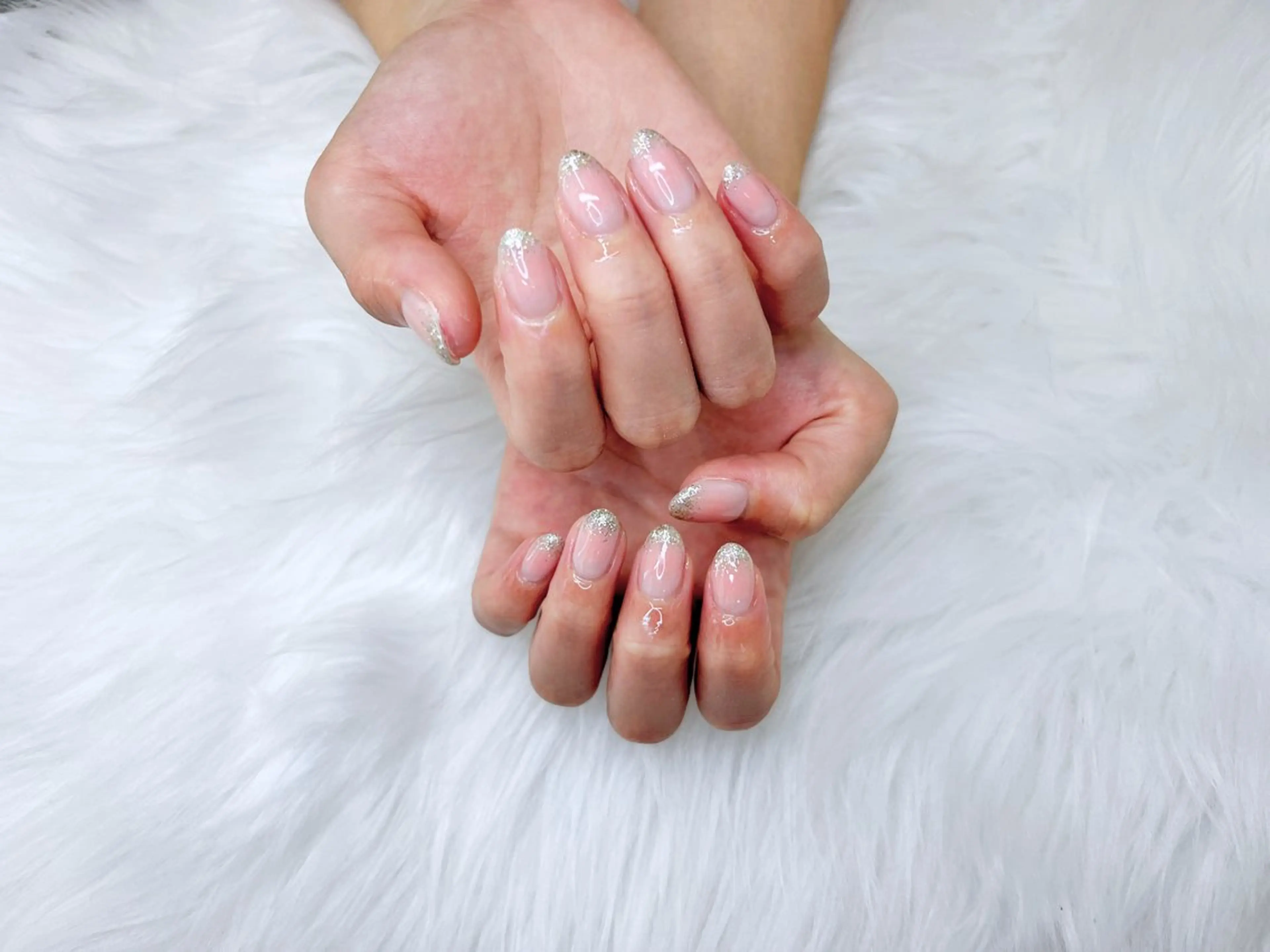 【平日限定🎀】ベースクリア🫧チークネイル×選べるラメ✨💅🏻(オフ込)の写真