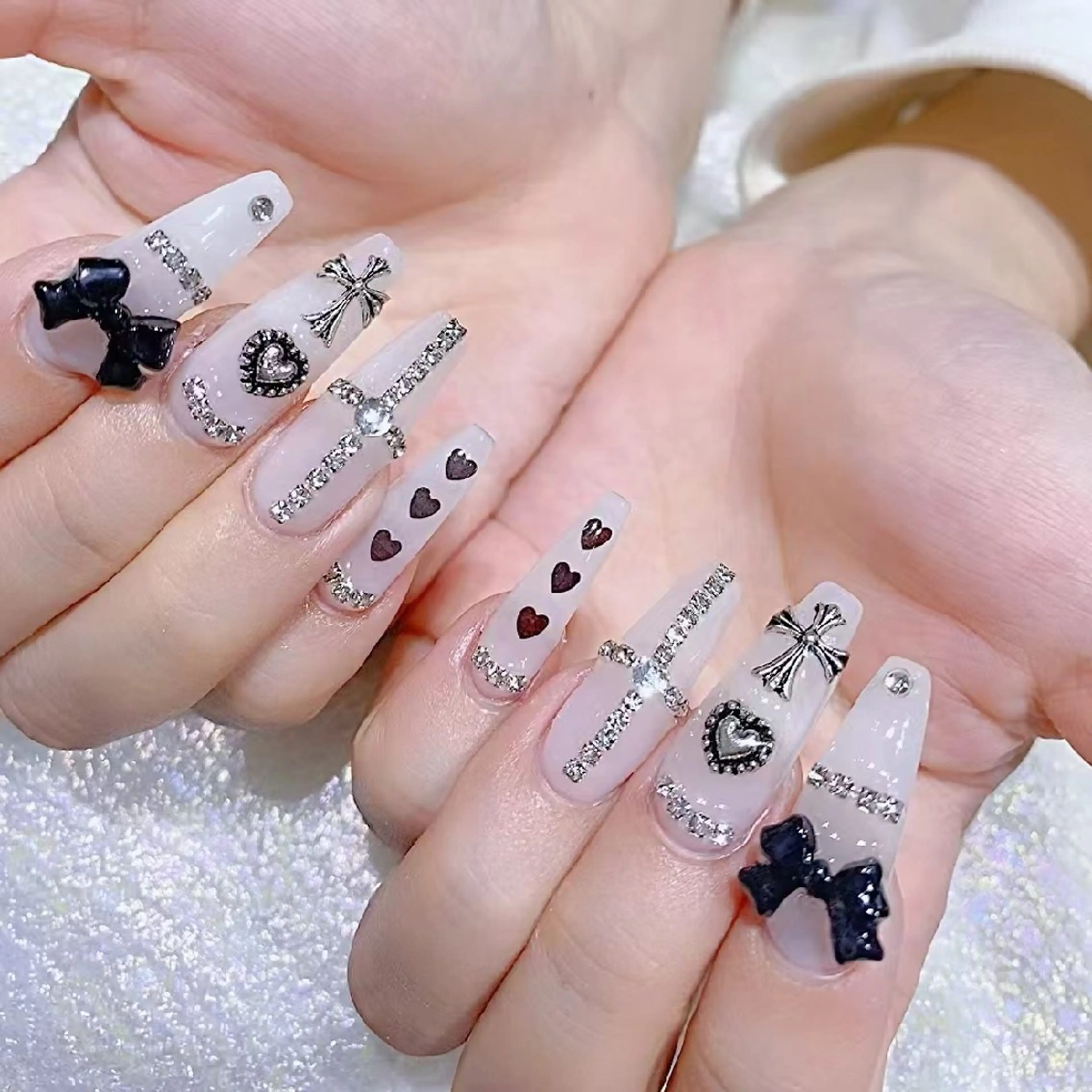 ネイル ハンドネイル Queens みなみのネイルデザイン