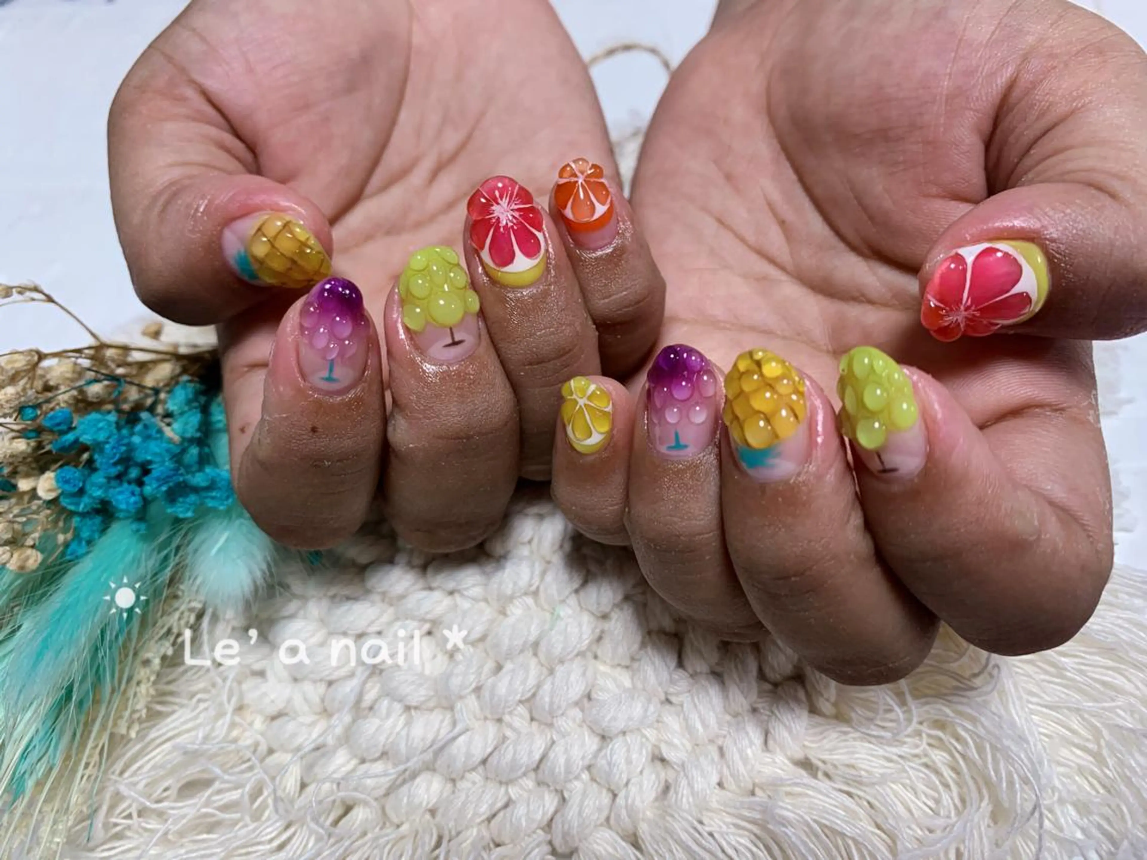 ショート カラー ネイル Le’a NailSalonのネイルデザイン