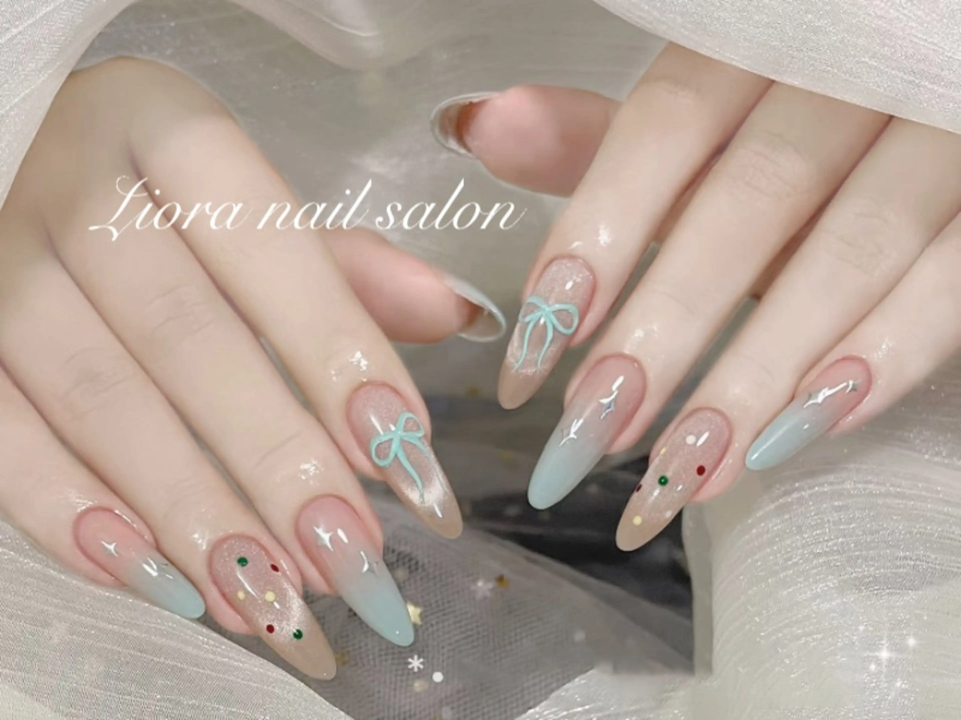 ネイル フレンチネイル ジェルネイル ガーリー グラデーション キラキラネイル ハンドネイル Liora nail スカルプ専門店のネイルデザイン