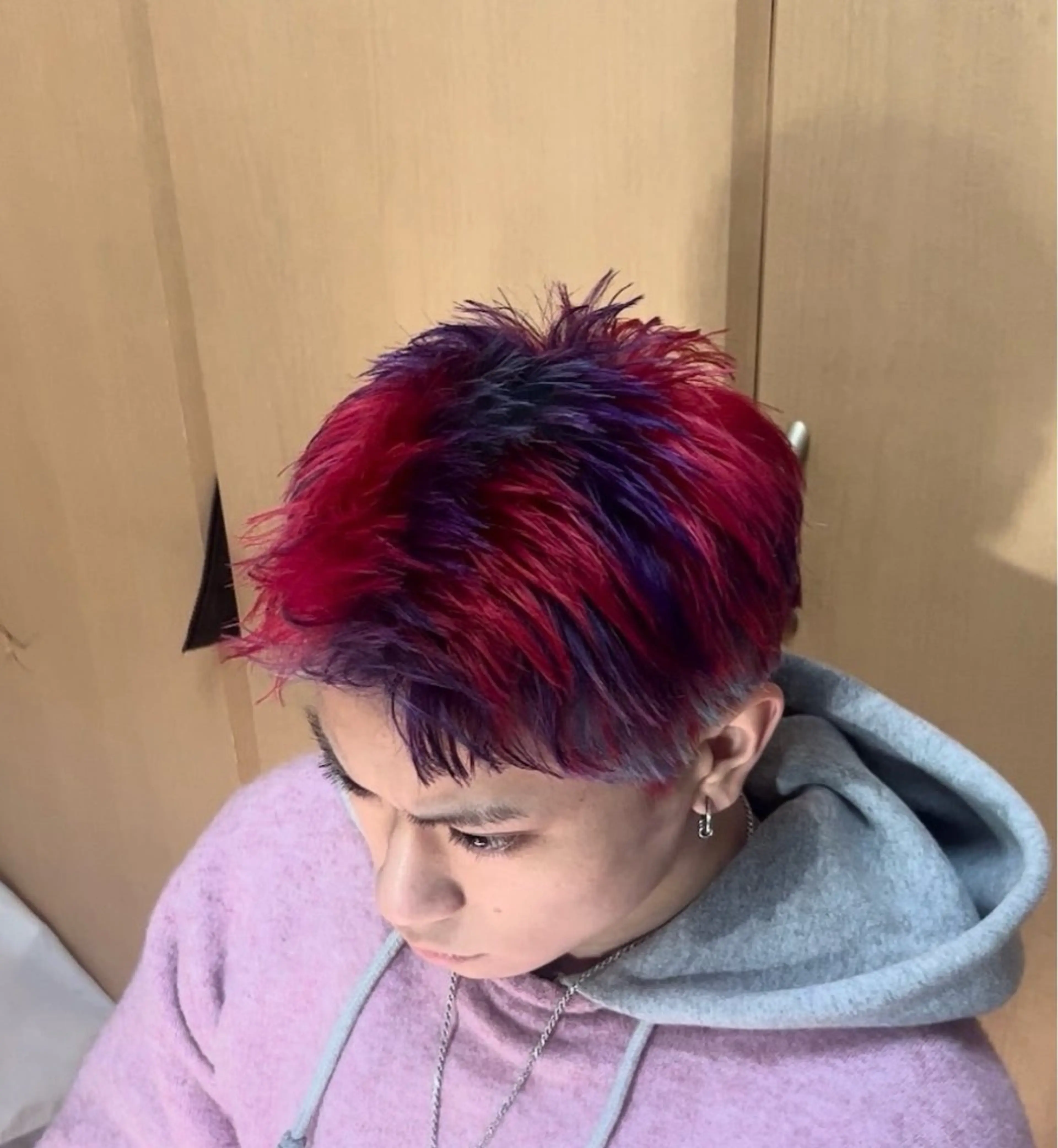 カラー ブリーチ ケアブリーチ ハイトーンカラー 春島 翼のヘアスタイル