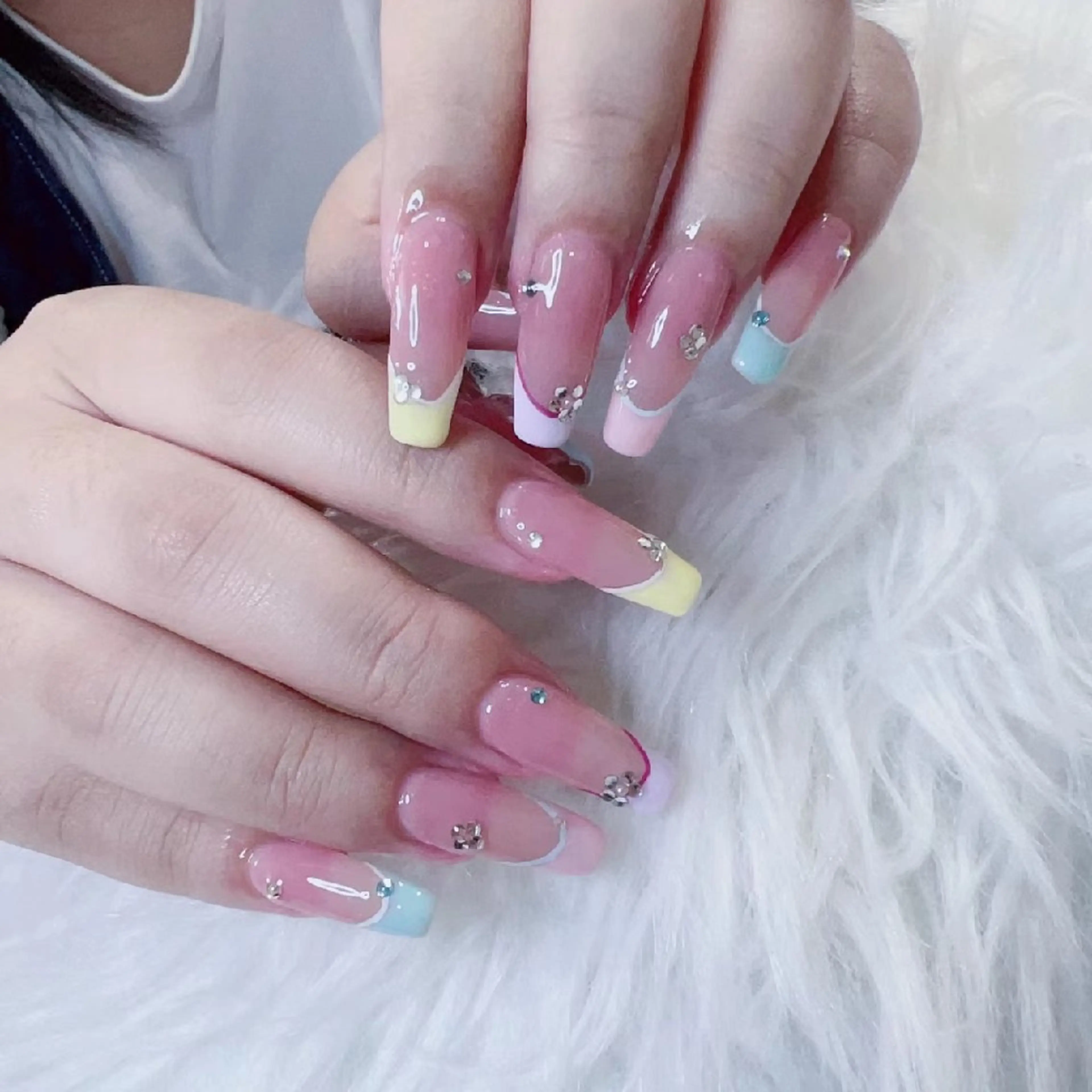 ネイル 菲菲ネイルサロン所属・FJ ネイルサロンのネイルデザイン