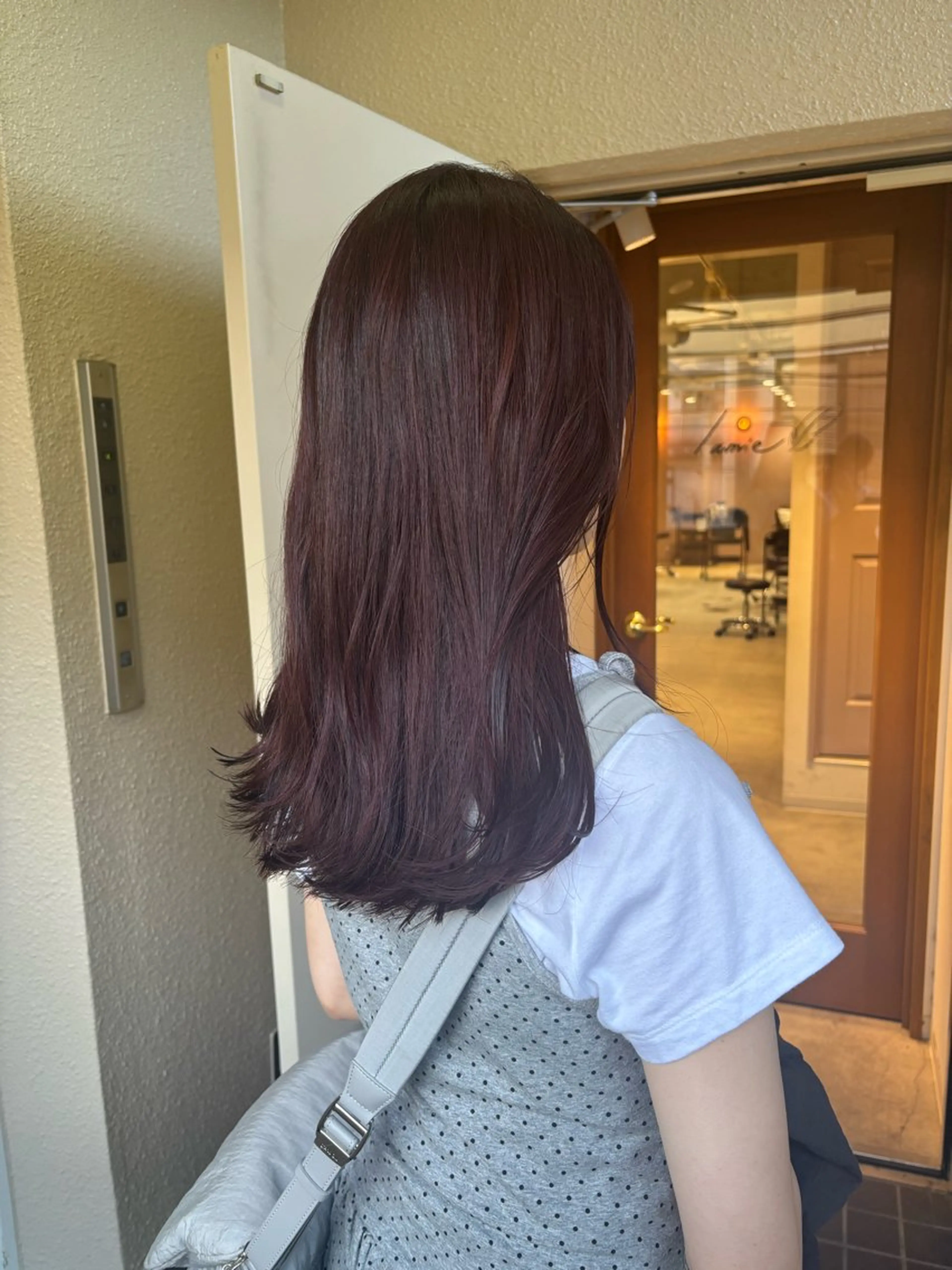 ロング カラー カット ヘアカラー トリートメント mei|顔まわり ×透明感カラーのヘアスタイル