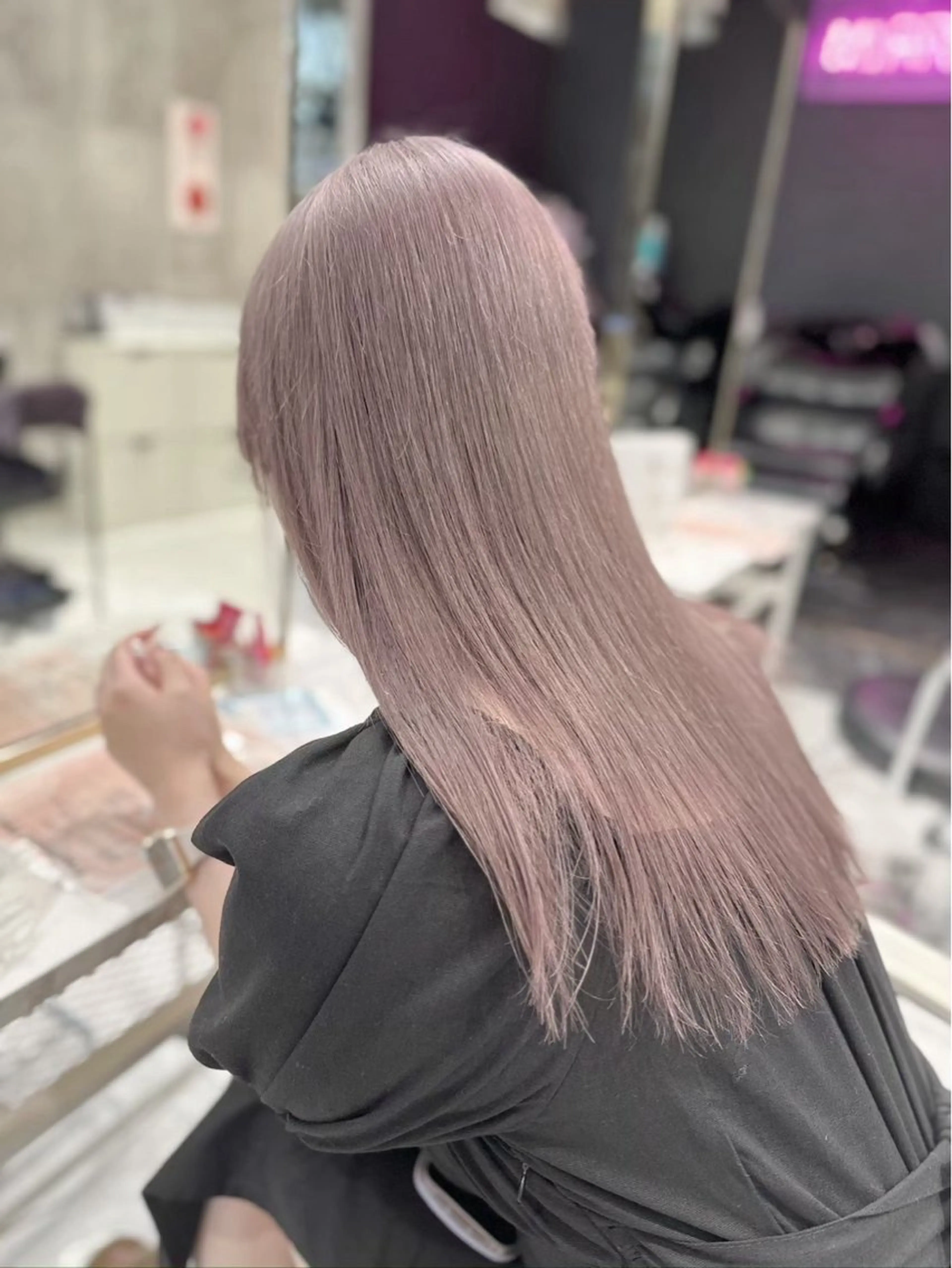 カラー まえの みほのヘアスタイル