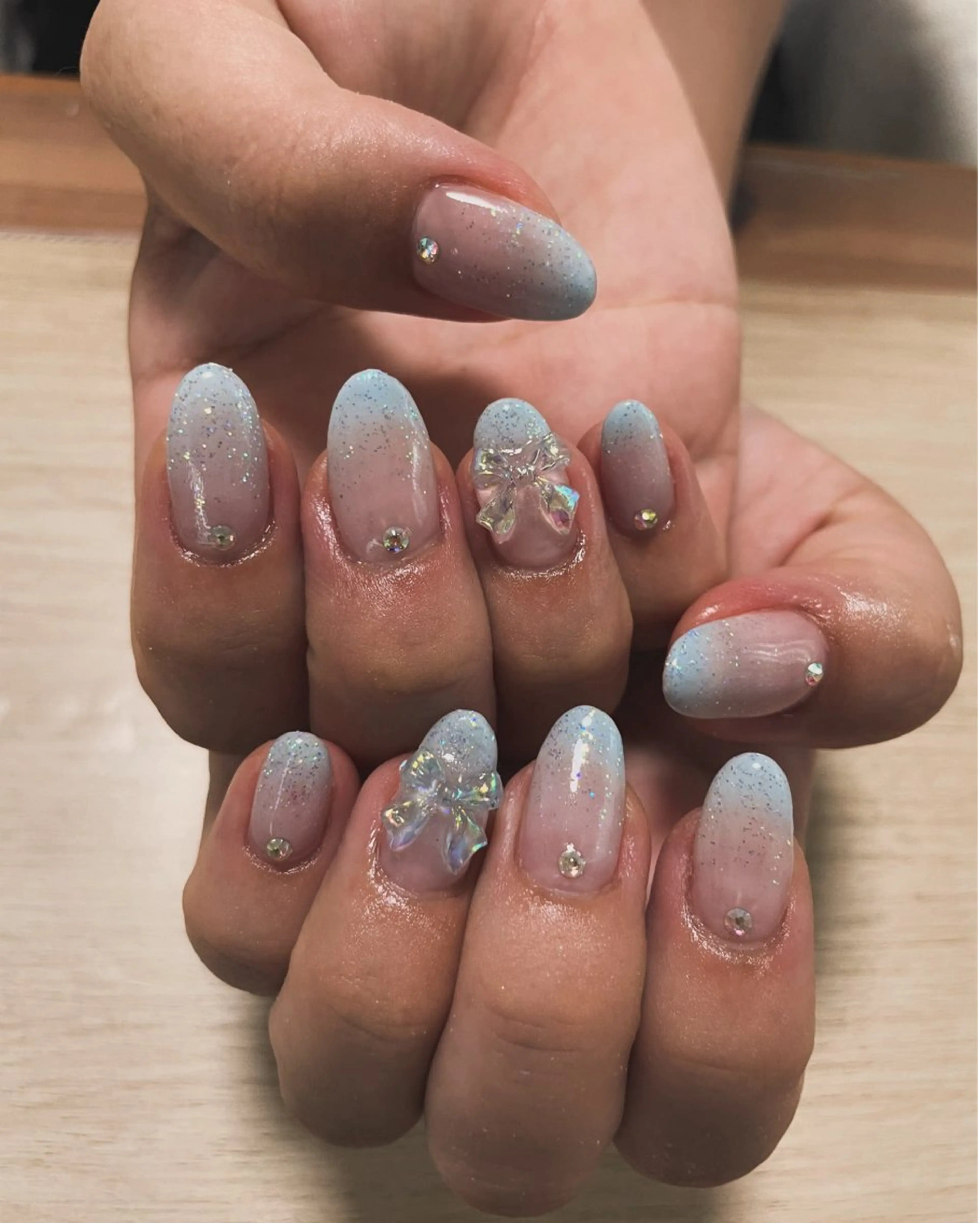 ネイル ジェルネイル グラデーション 水色 AZNAIL matsudaのネイルデザイン