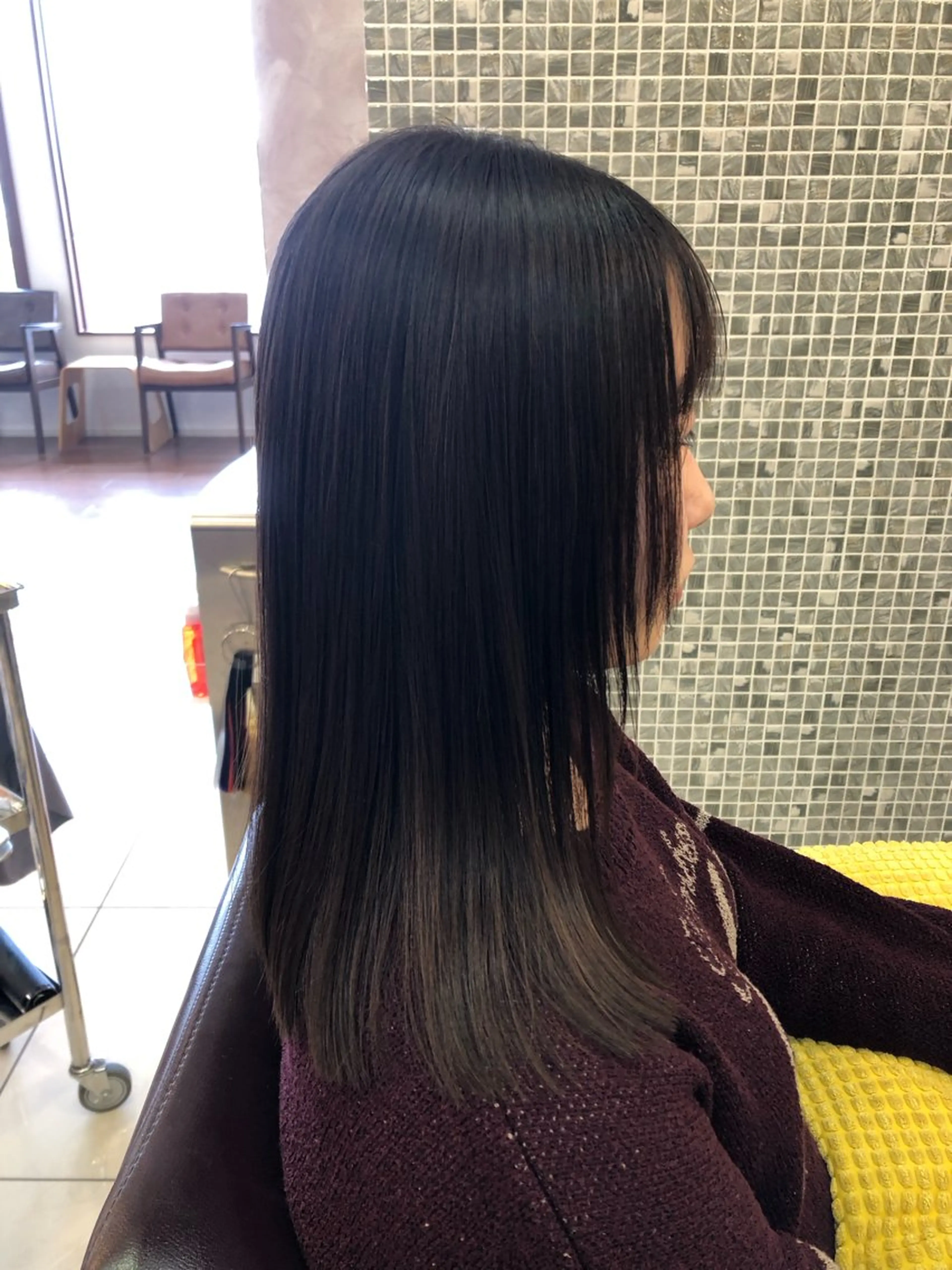 セミロング 加瀬 真弓のヘアスタイル