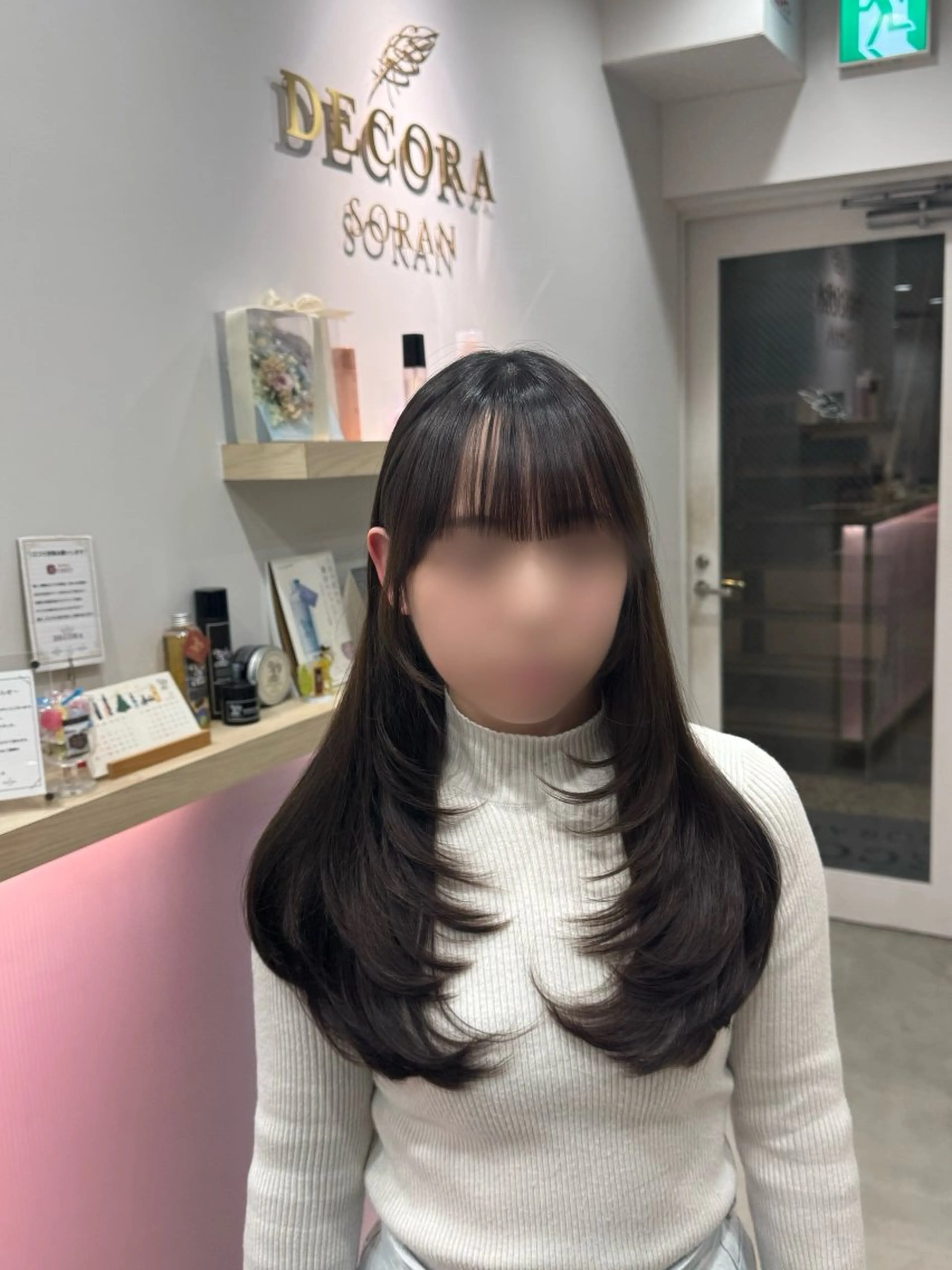 ロング 小村 理音のヘアスタイル