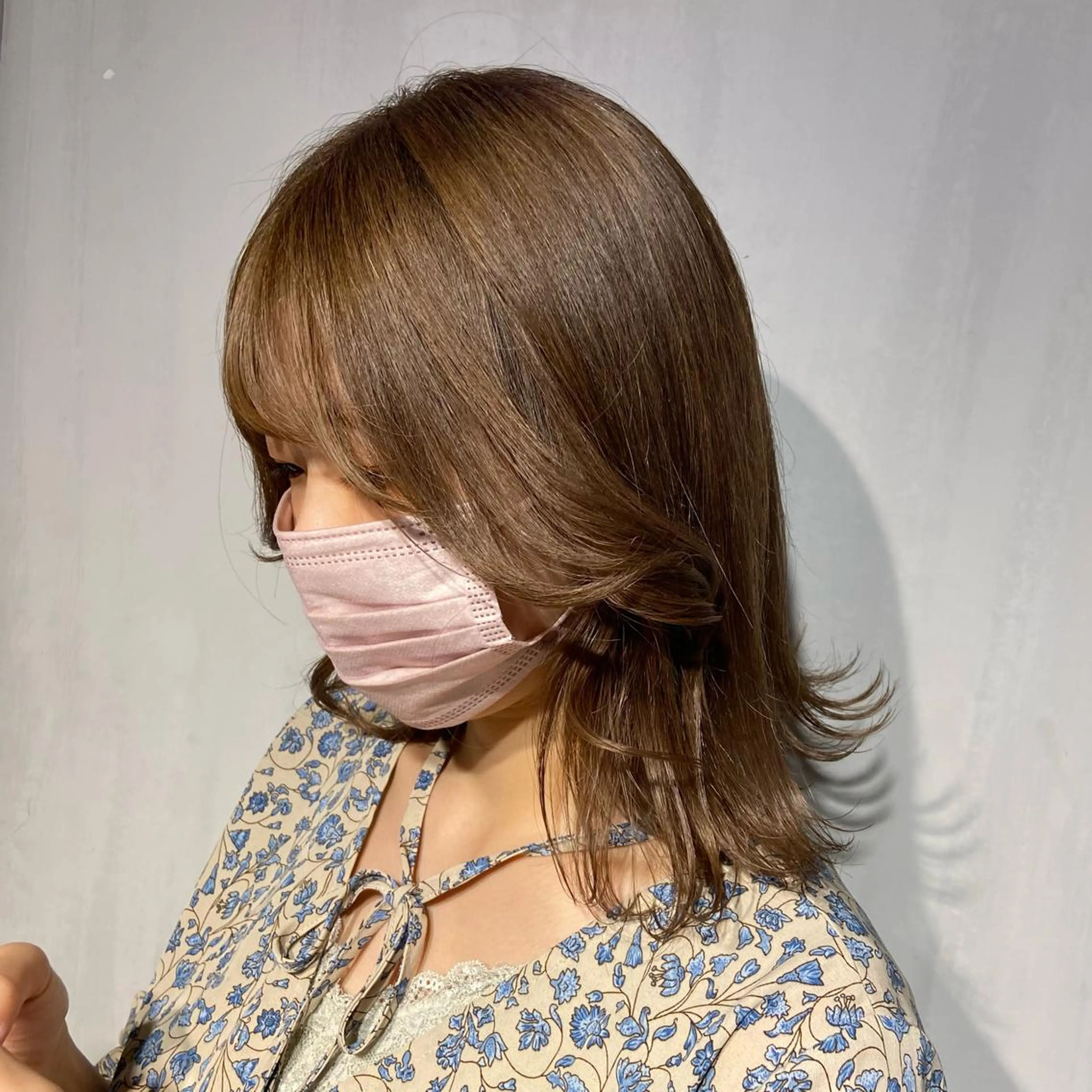 セミロング カラー アッシュ ベージュカラー 黒髪 ブリーチ ブラウンカラー MEI🎀垢抜けカラ ー🎀韓国styleのヘアスタイル