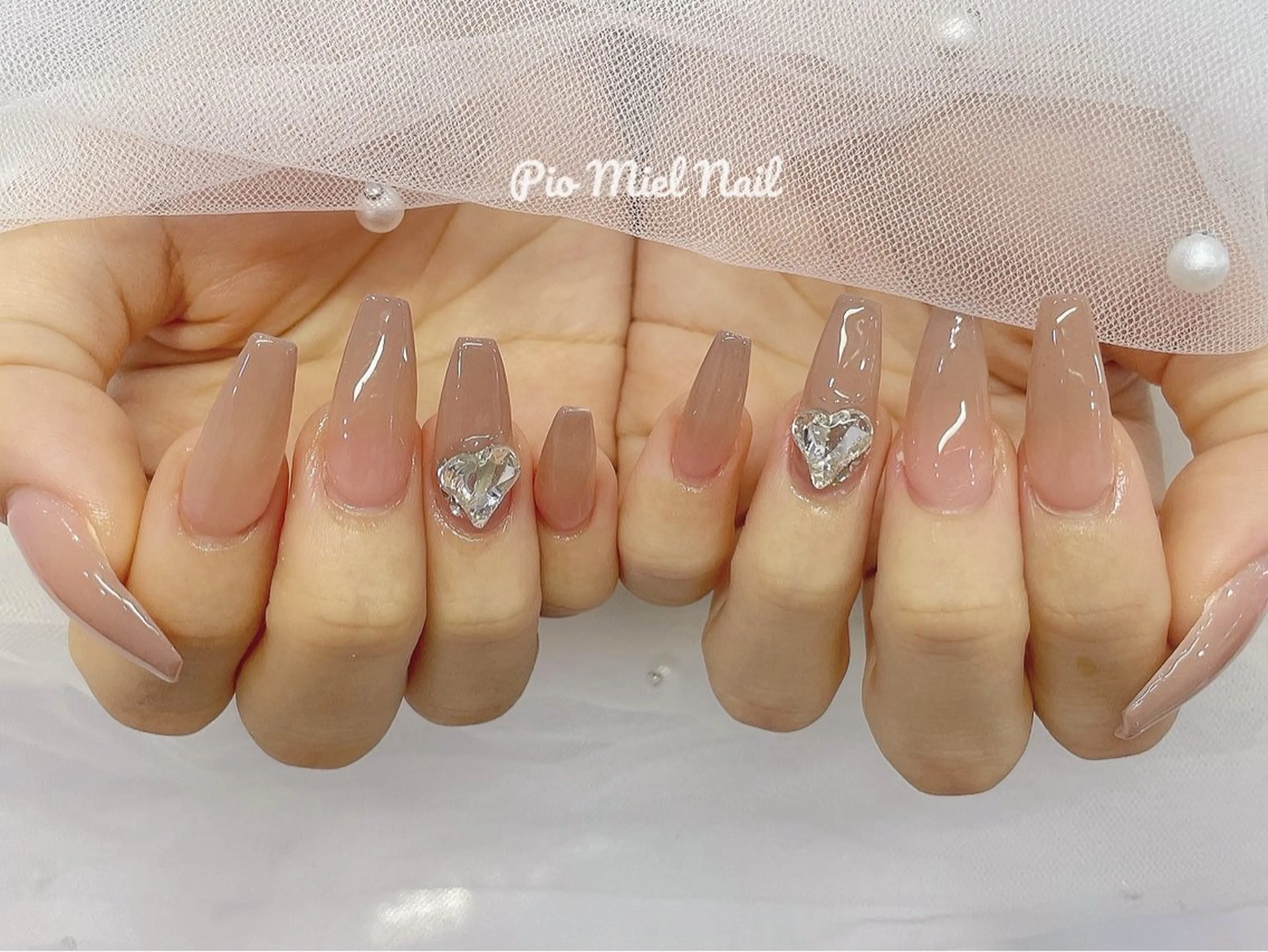 セミロング ハンドネイル ハンドケア Pio Mielのネイルデザイン