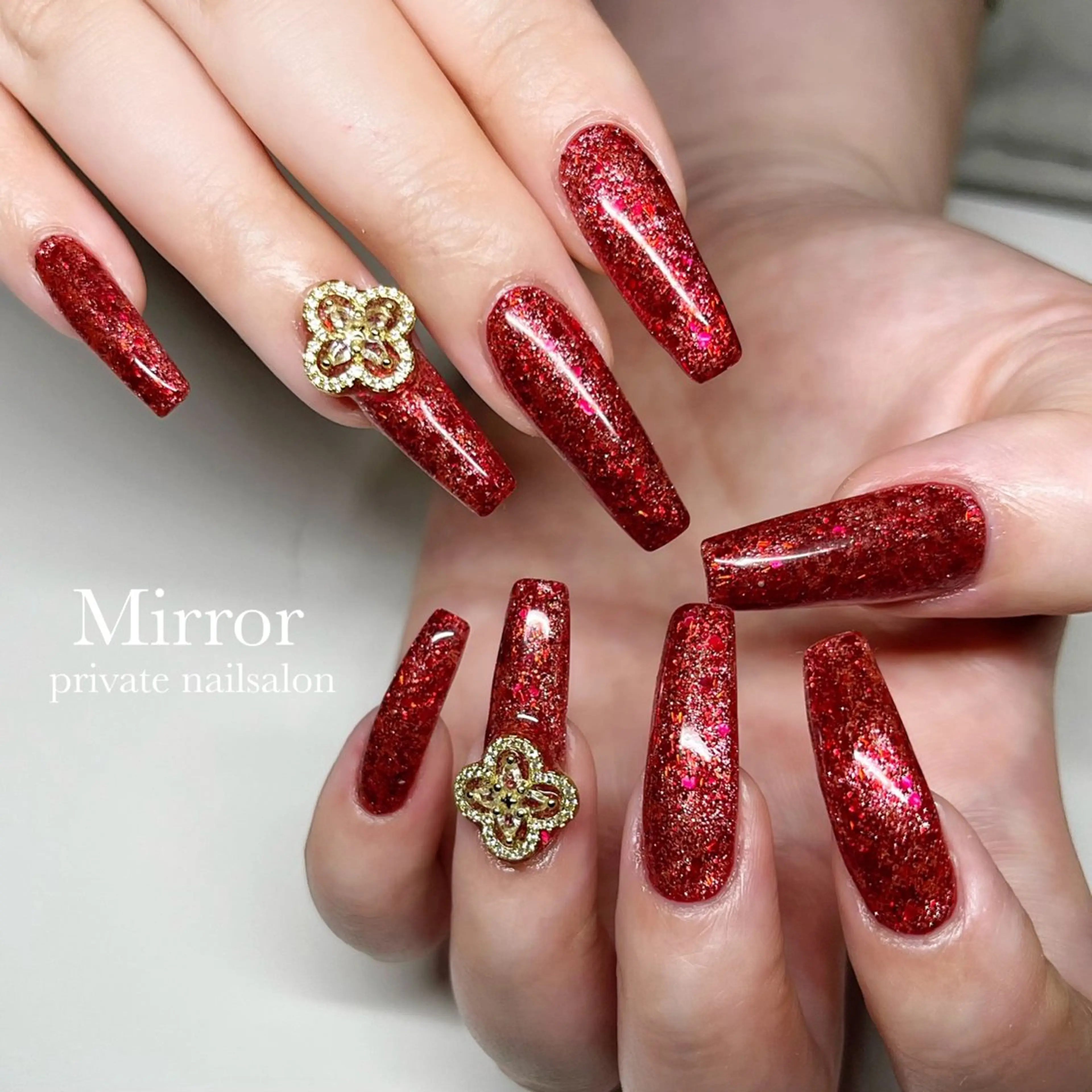 ネイル nailsalon Mirrorのネイルデザイン