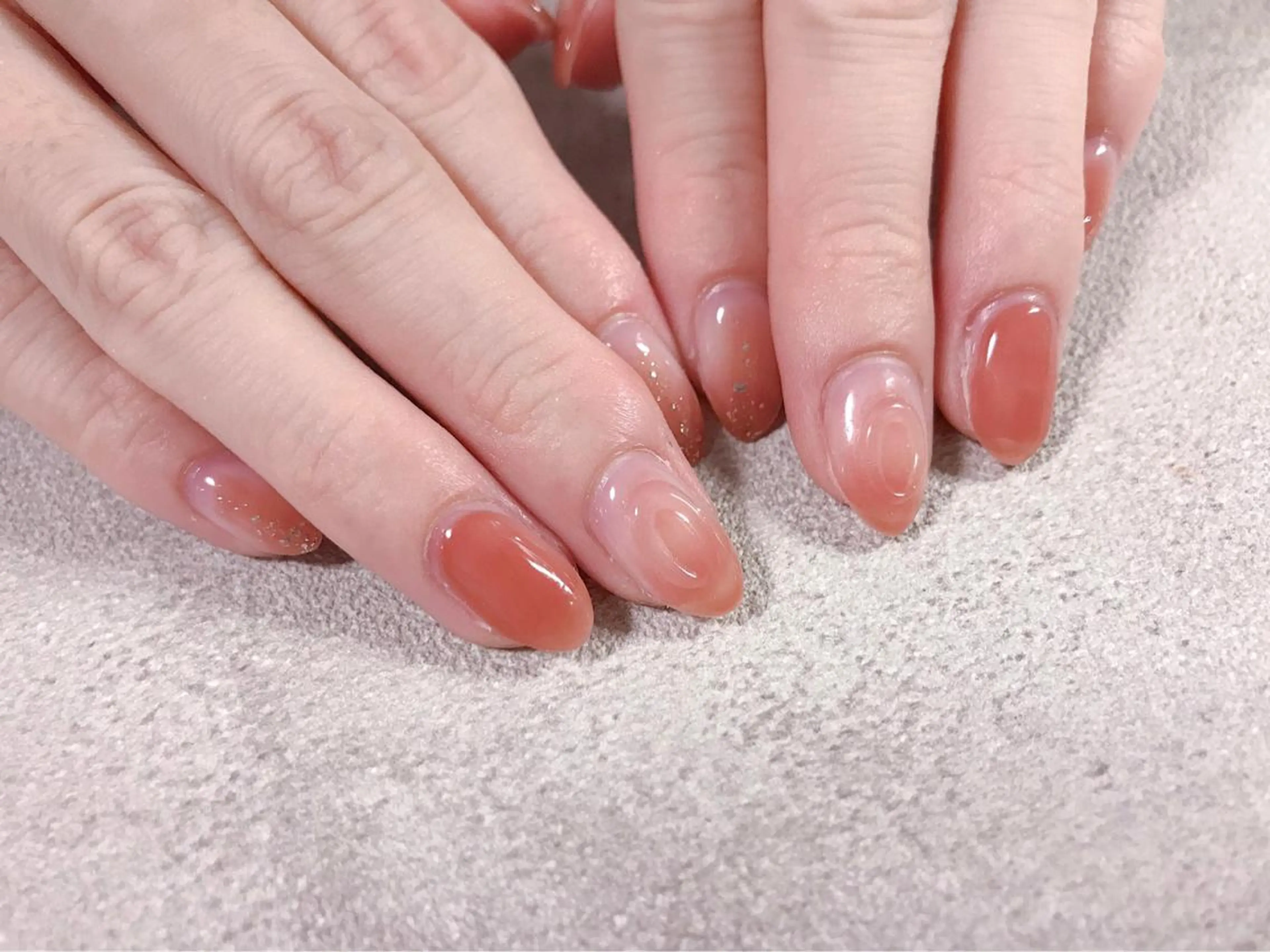 ネイル ニュアンスネイル mogunail &blowのネイルデザイン