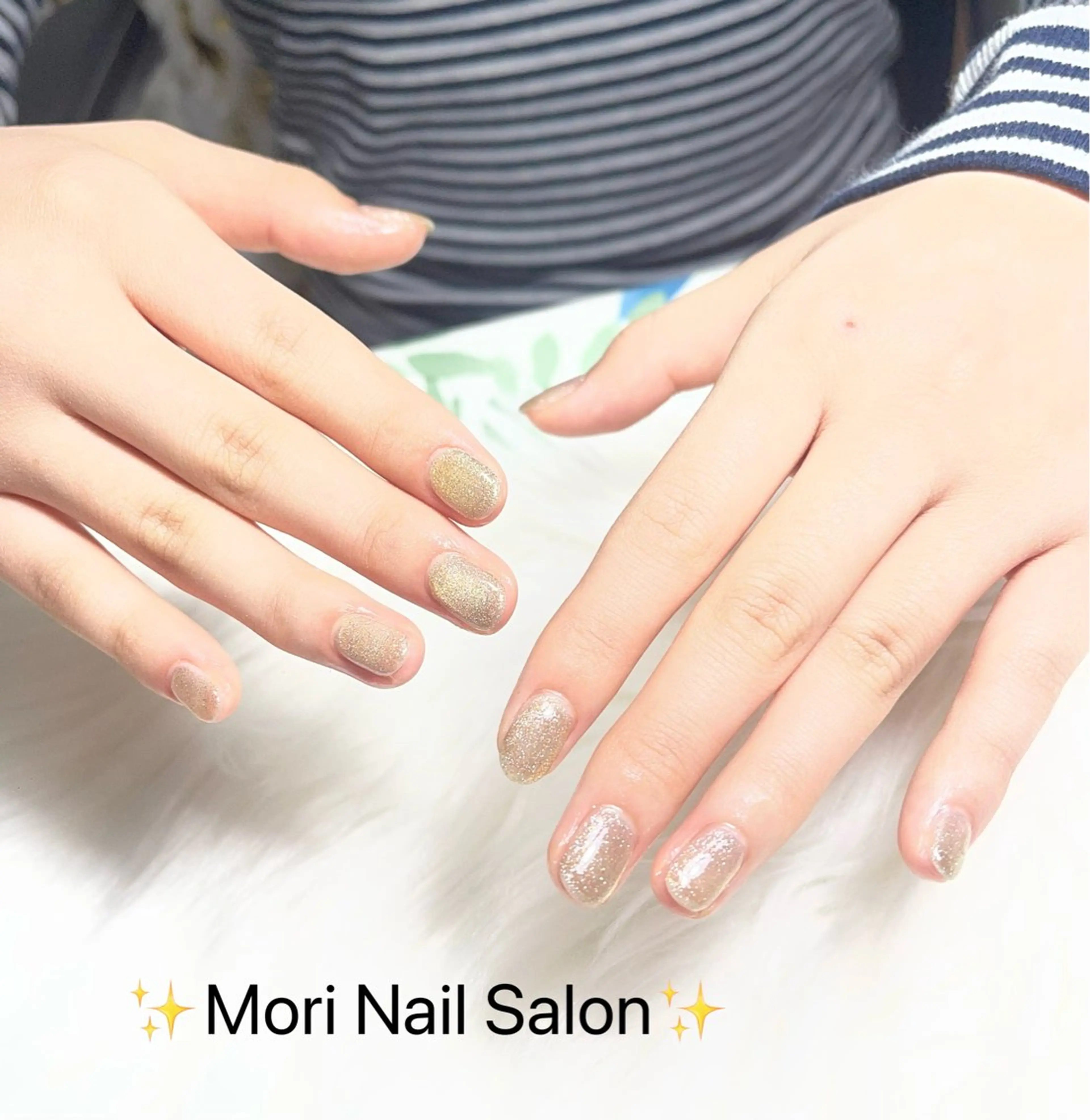 ネイル マグネットネイル シンプルネイル MORI ネイル SALONのネイルデザイン