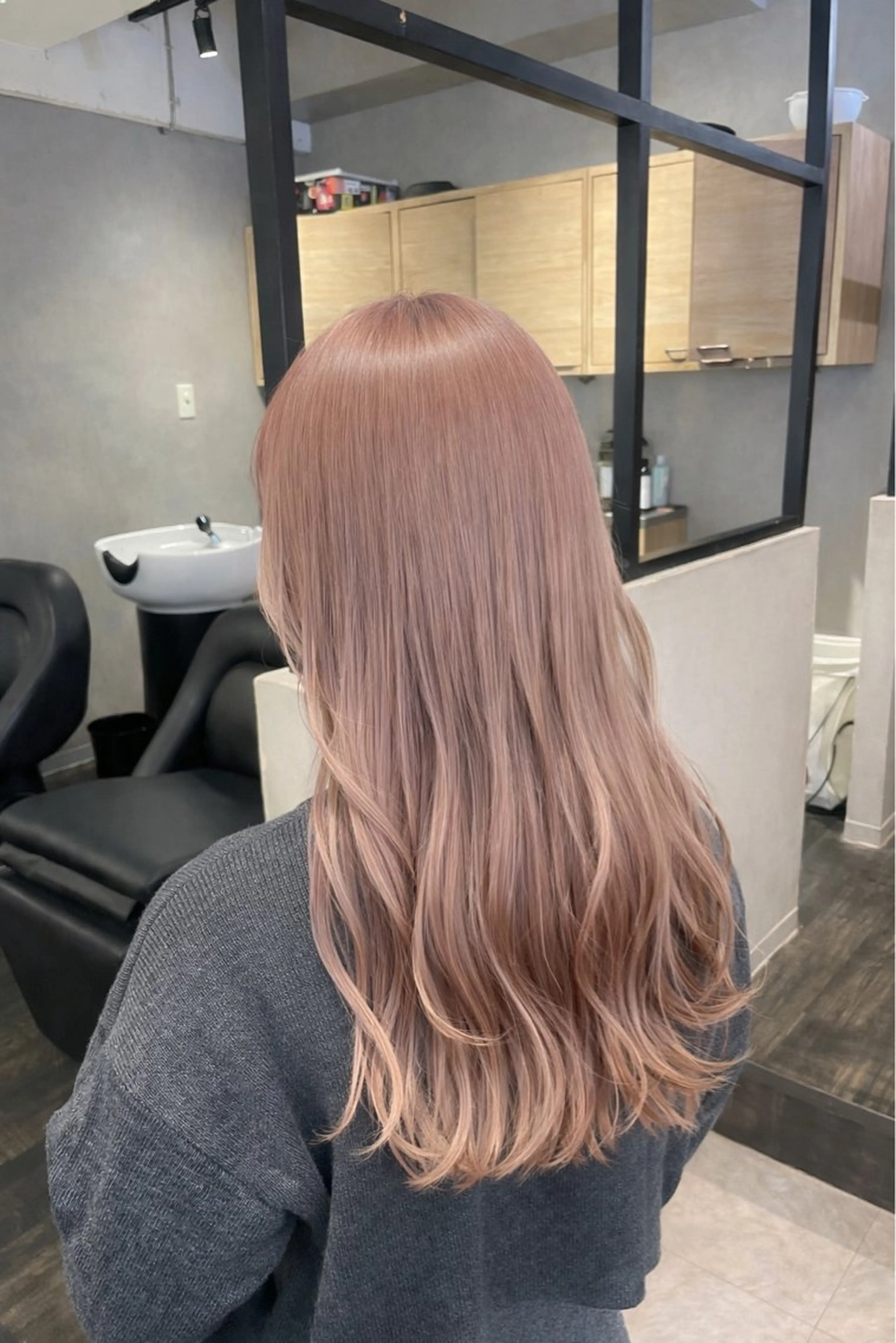 ロング ヘアカラー トリートメント EIGHT　サイショ ミズキのヘアスタイル