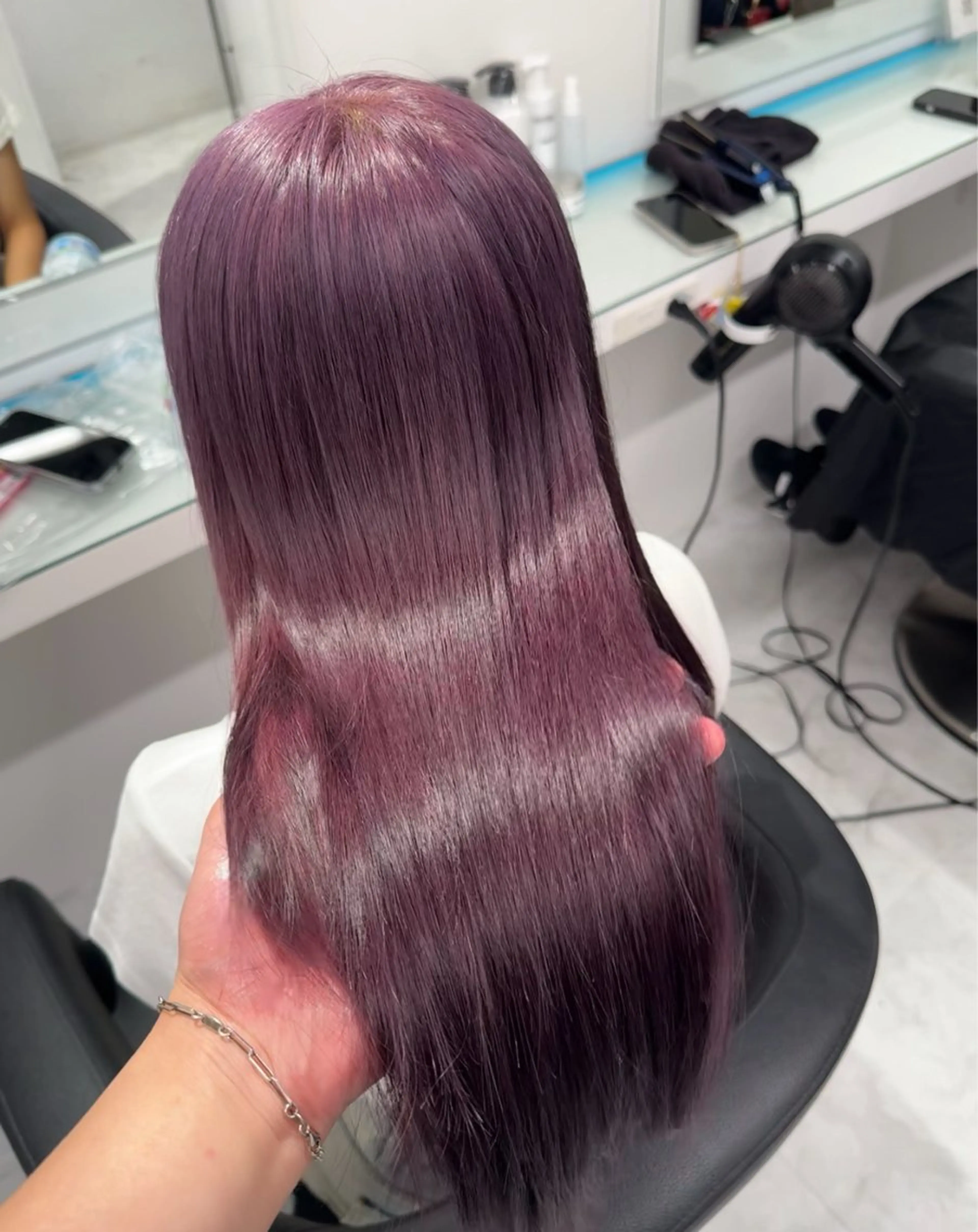 ロング カラー ヘアアレンジ ヘアカラー トリートメント ヘアセット 透け上品ハイトーン 職人ゆうと🤍のヘアスタイル