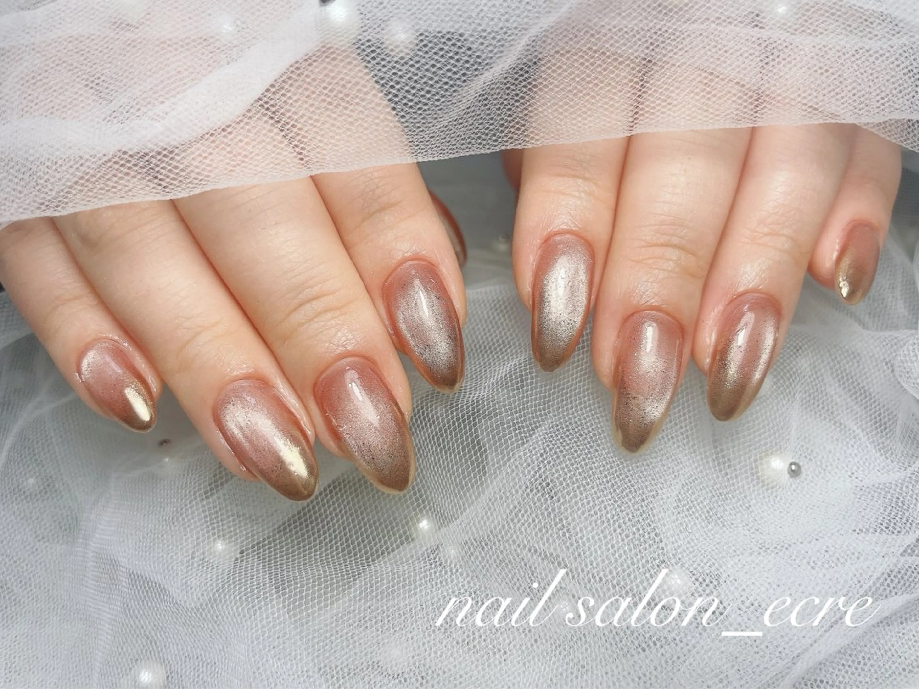 ネイル マグネットネイル ミラーネイル nail salon _ecre_のネイルデザイン