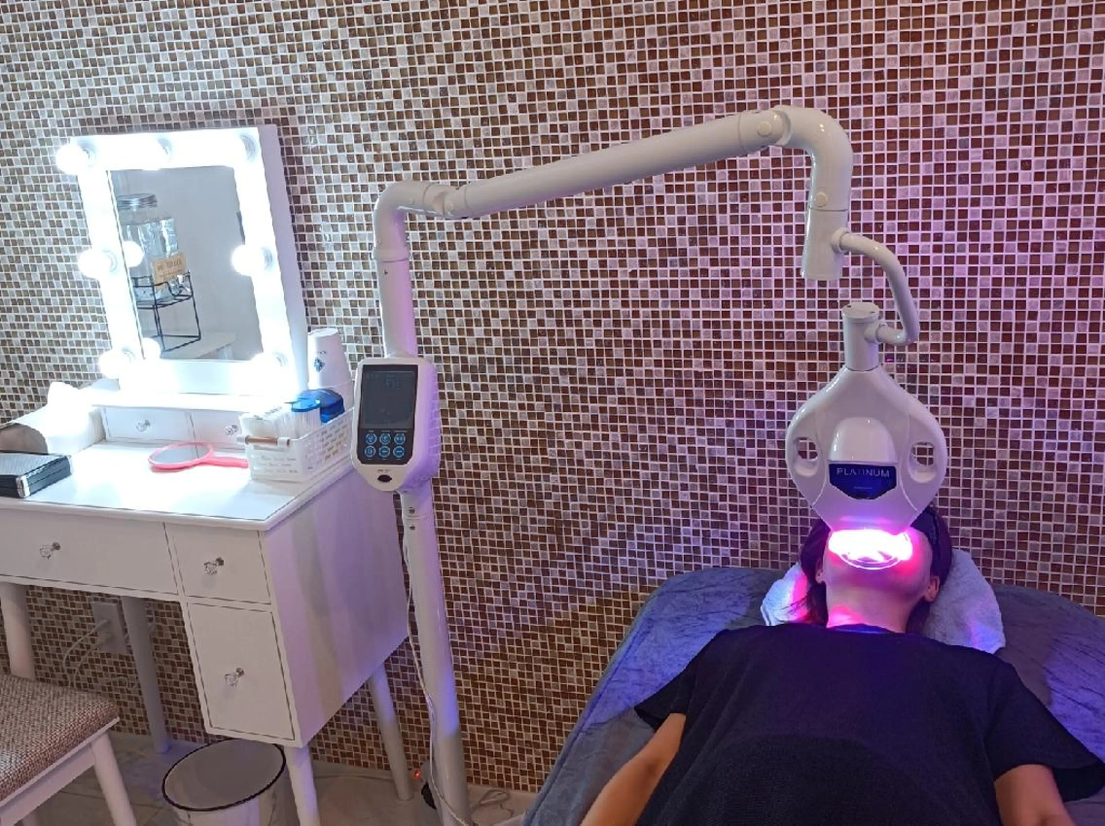 期間限定　衝撃の88％Off！まずはお試し✨セルフホワイトニング20分照射🦷✨🦷✨名物寄り添いカウンセリングつき☺の写真