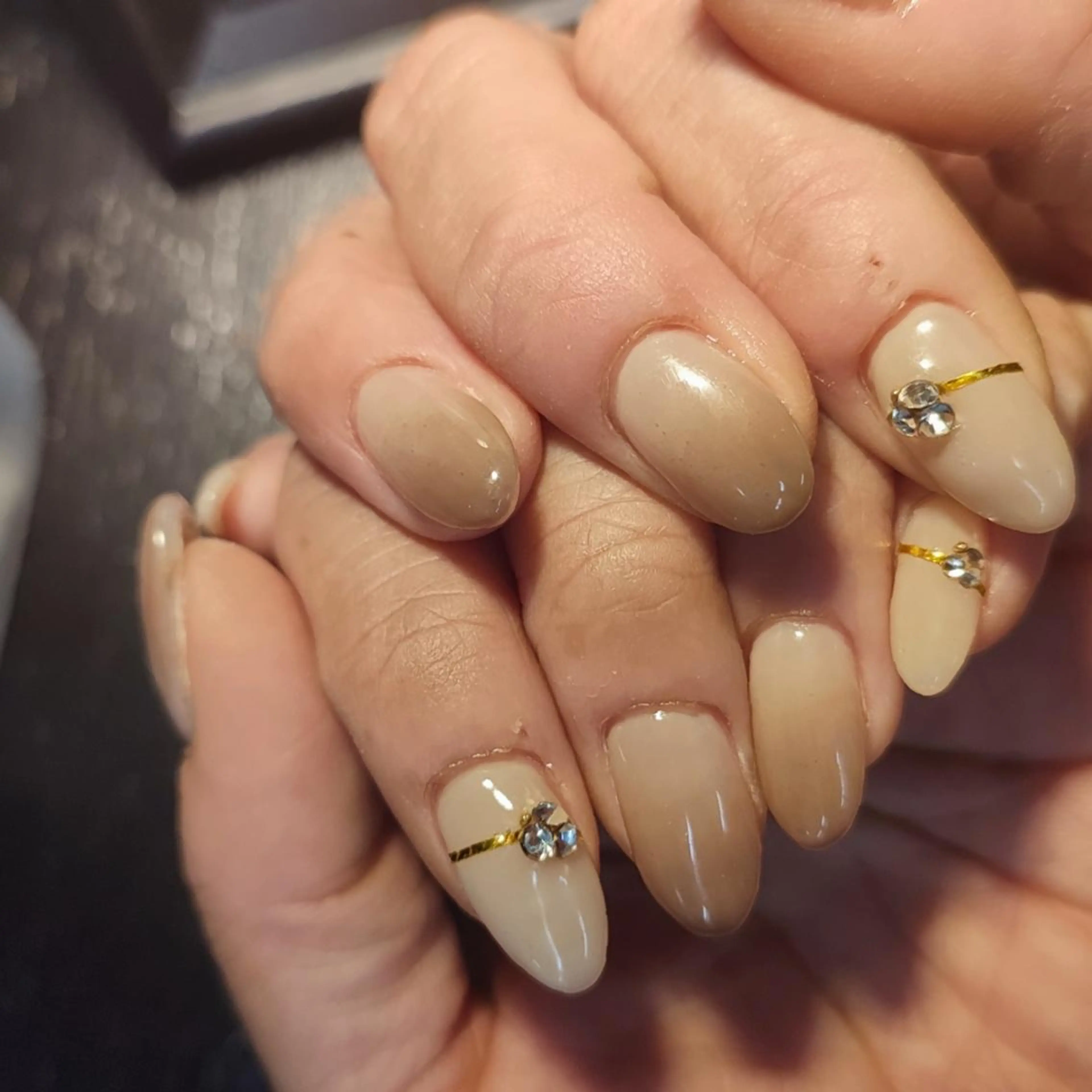 ネイル ハンドネイル RUNWAY 　　の眉毛・アイブロウイメージ