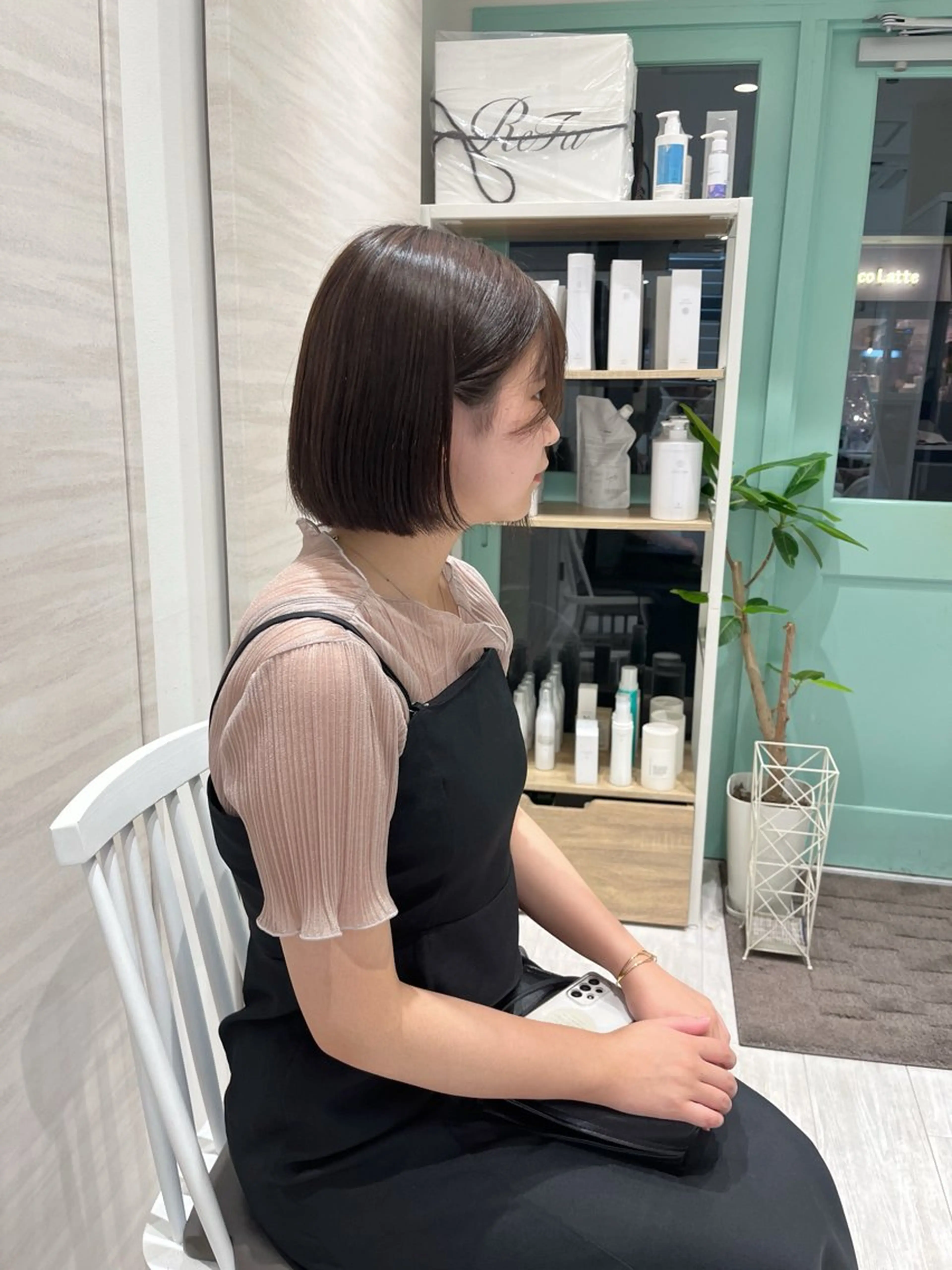 ショート 切りっぱなしボブ ボブ 外ハネヘア Chiho / 梅田 / ボブ/ パーマのヘアスタイル