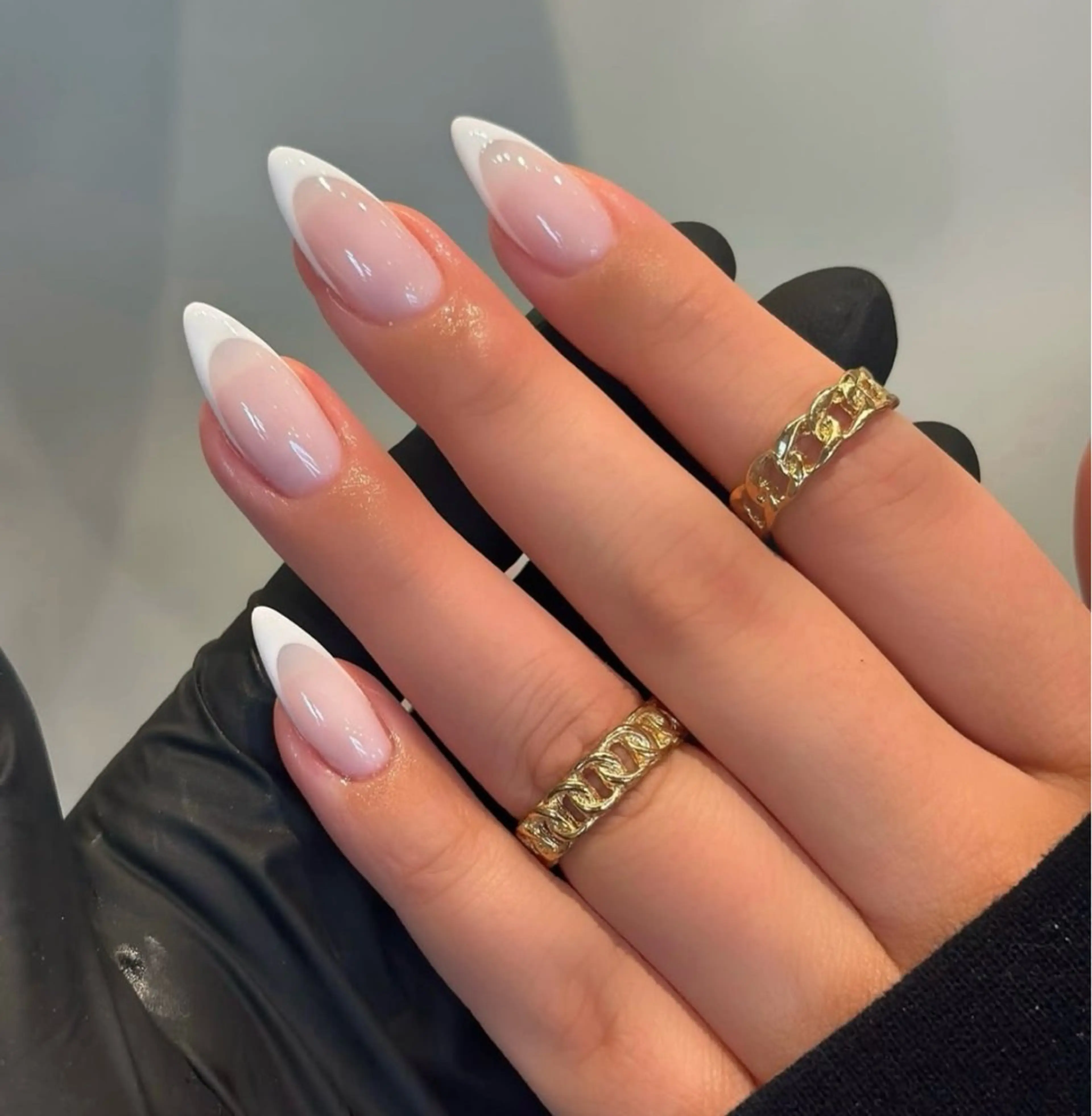 ネイル アートネイル オーロラネイル チークネイル フレンチネイル ガラスフレンチ 🎀YooLi Nail salonのネイルデザイン