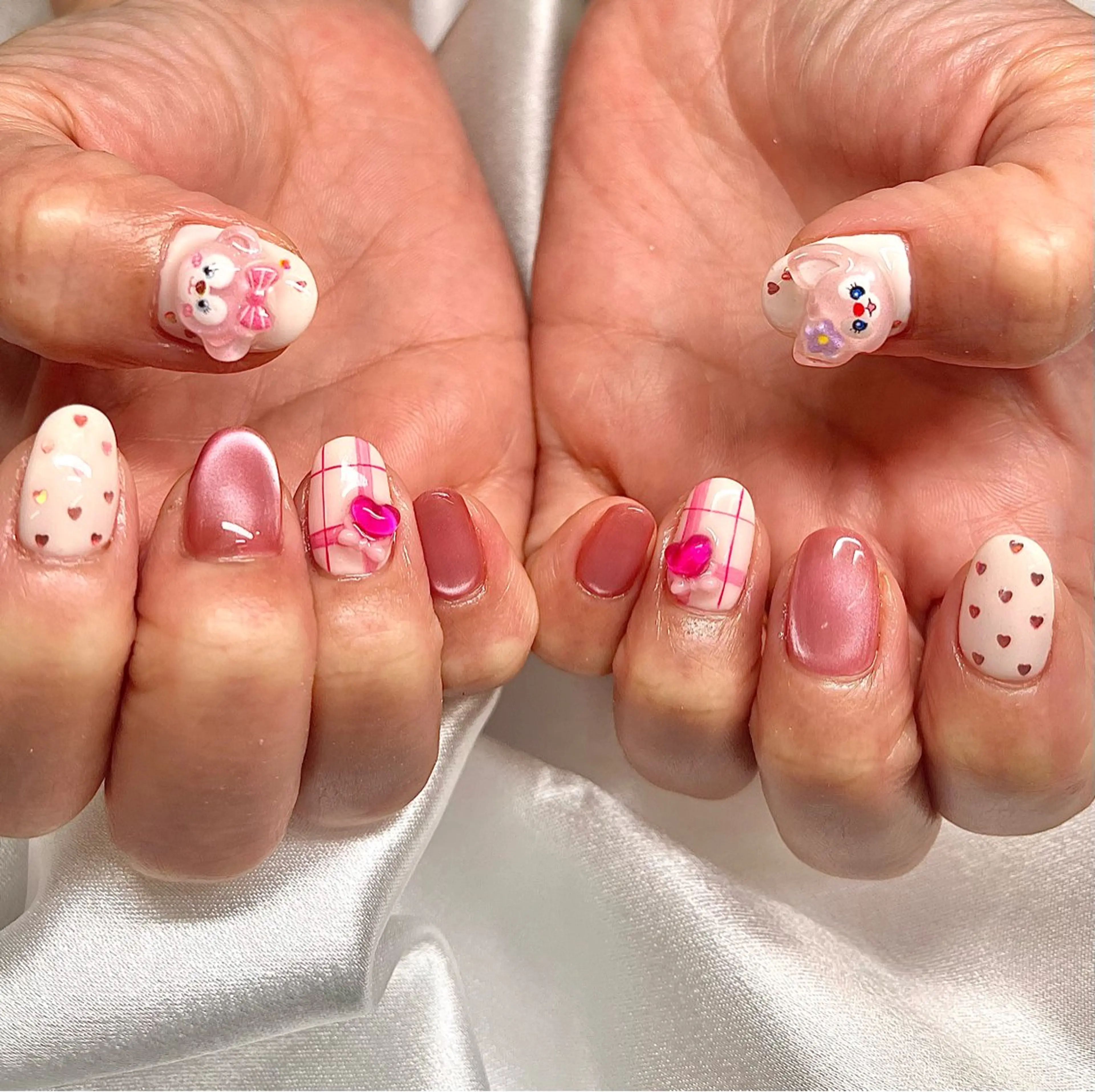 ショート ハンドネイル フットネイル Silent /話さないネイルサロン所属・Silent 話さないネイルサロンのネイルデザイン