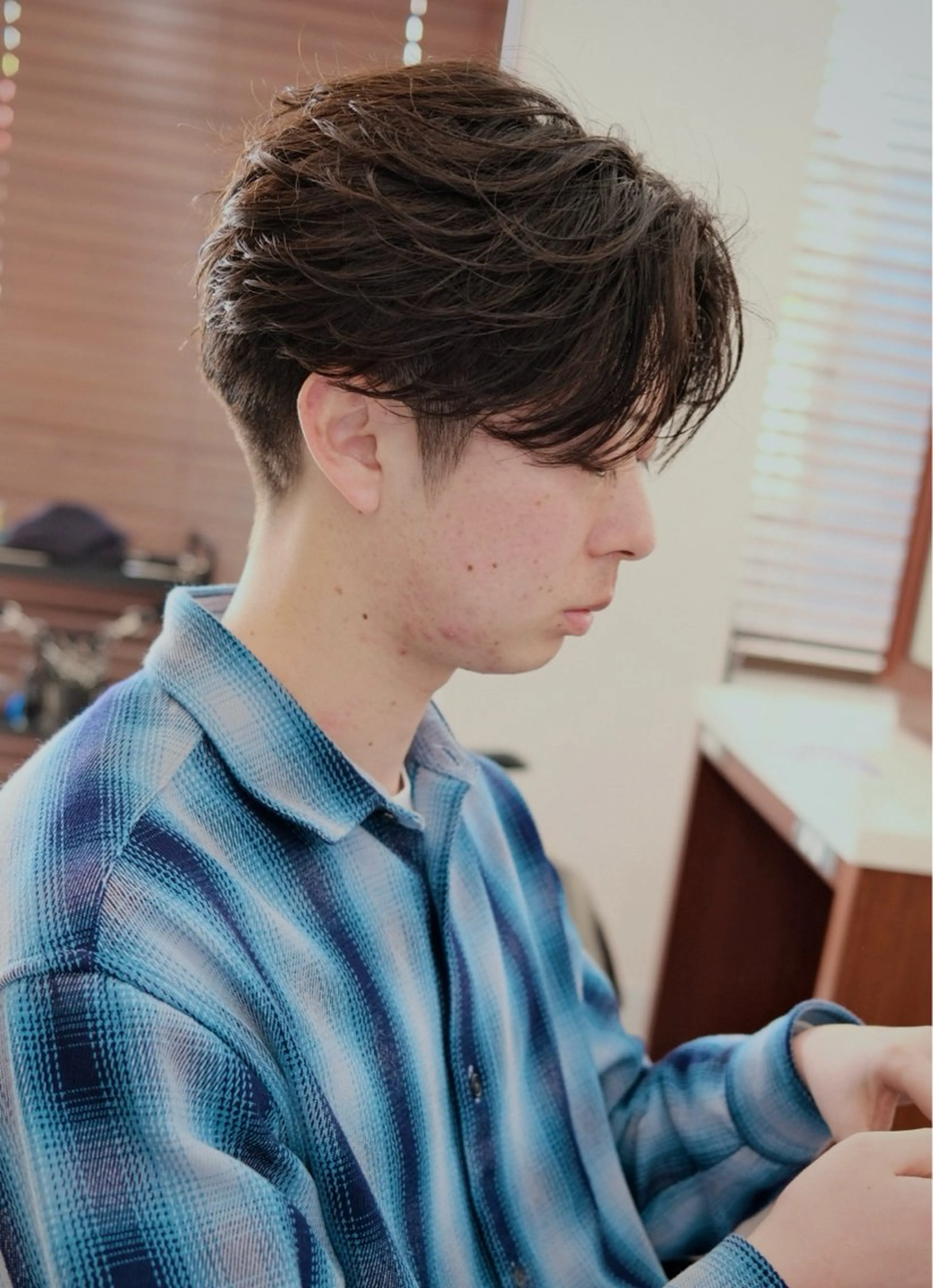 ショート パーマ メンズ フェザーパーマ メンズパーマ カット パーマ トリートメント ヘアセット メンズ特化パーマ 美容師/小泉賢徒のヘアスタイル