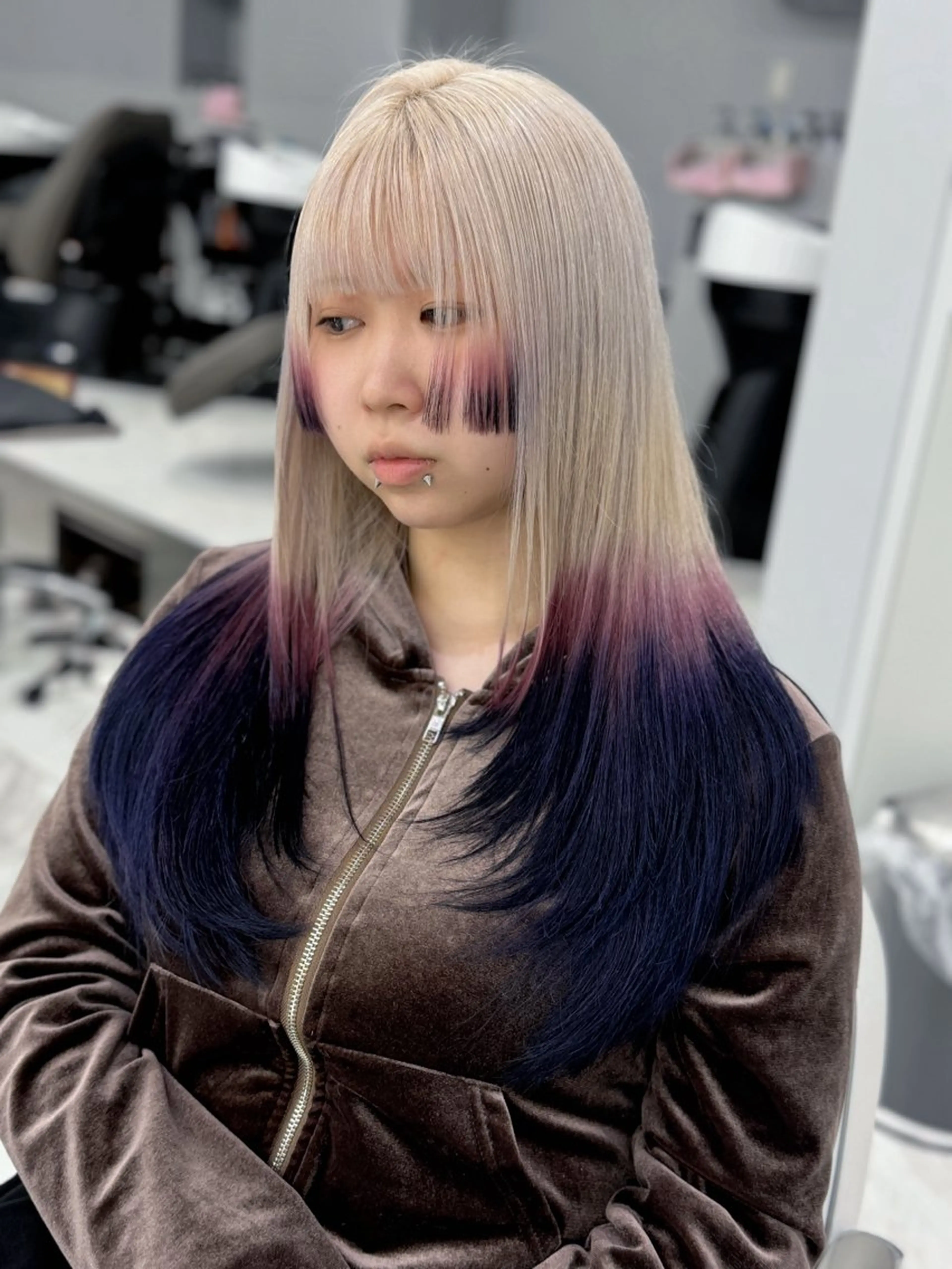 セミロング カラー 艶 ケアブリーチ 🎀🩵RISAのヘアスタイル