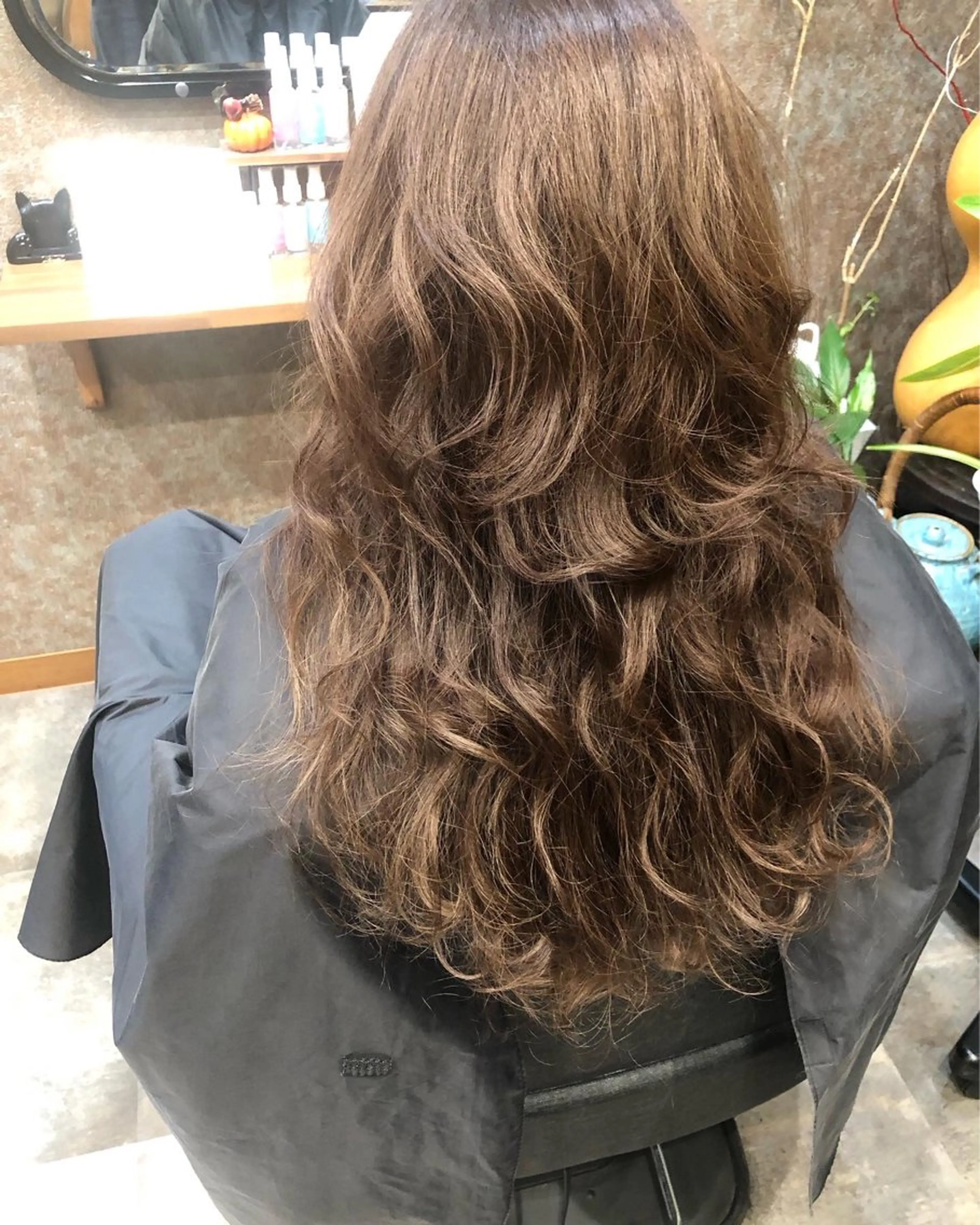 ロング カラー アッシュ ブリーチ グラデーションカラー グレージュ レッドカラー 野咲き 美容室のマツエク・マツパデザイン