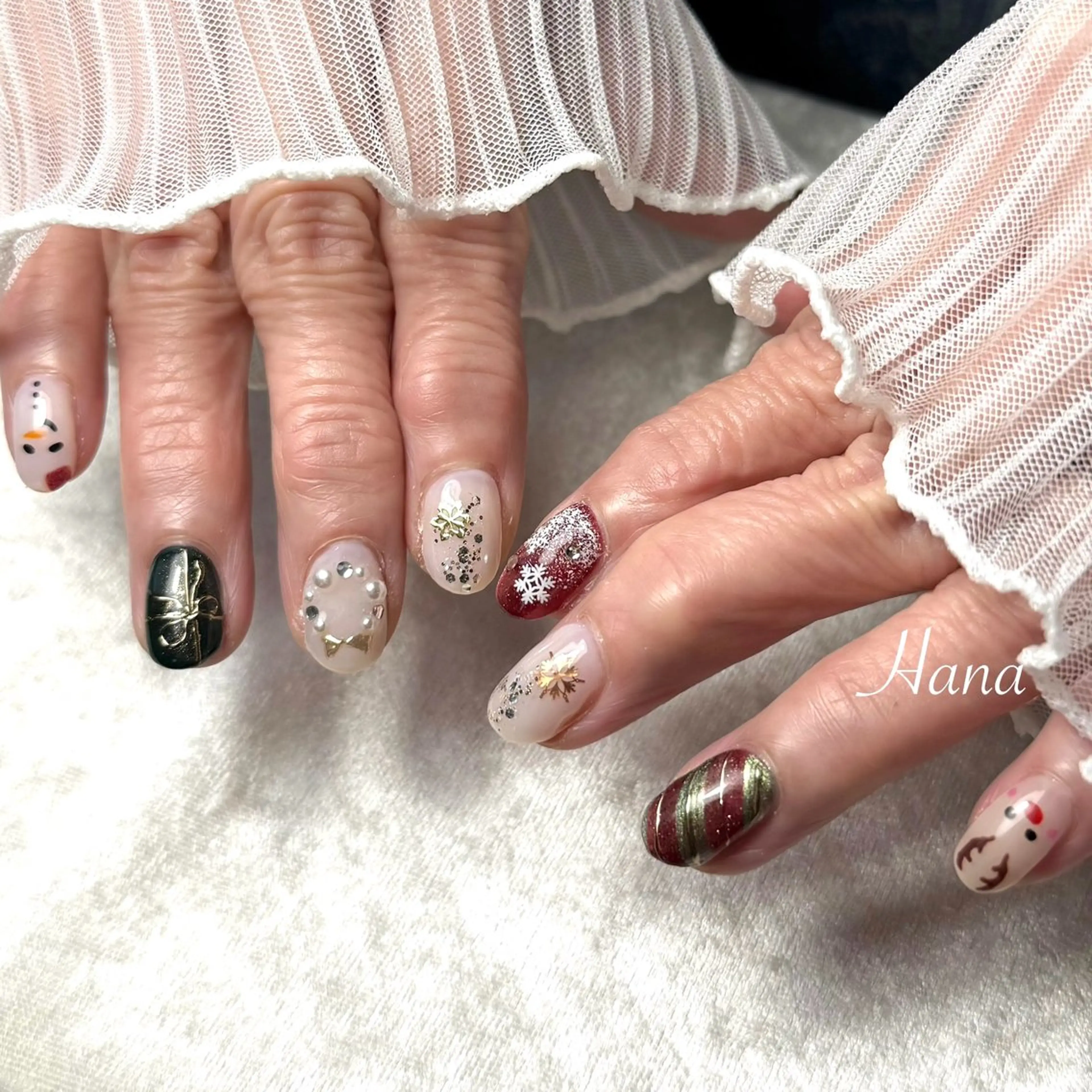 ネイル 冬ネイル クリスマス ハンドネイル Hana_ Rieのネイルデザイン
